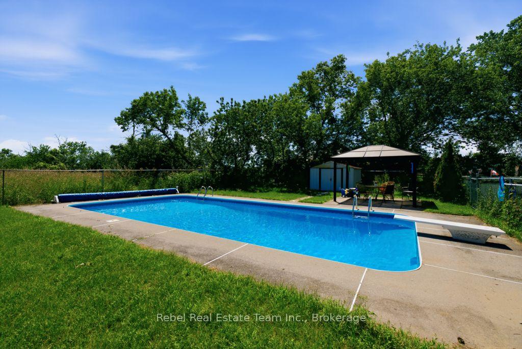 Photo 38 of 615 Hamilton Road, Quinte West, Sidney Ward — HOMEH