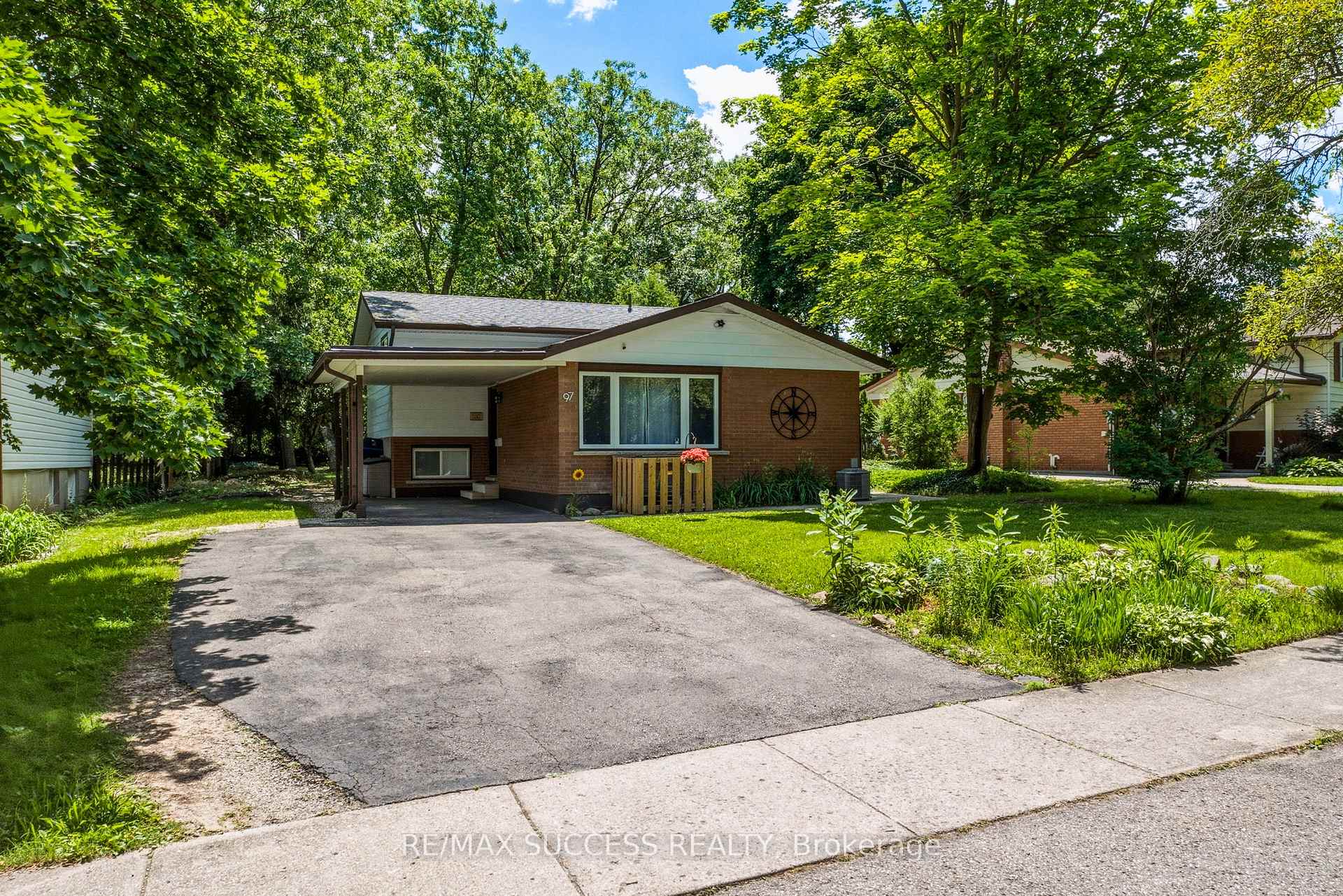 Photo 7 of 97 Blythwood Road, Waterloo, Lakeshore Village — HOMEH