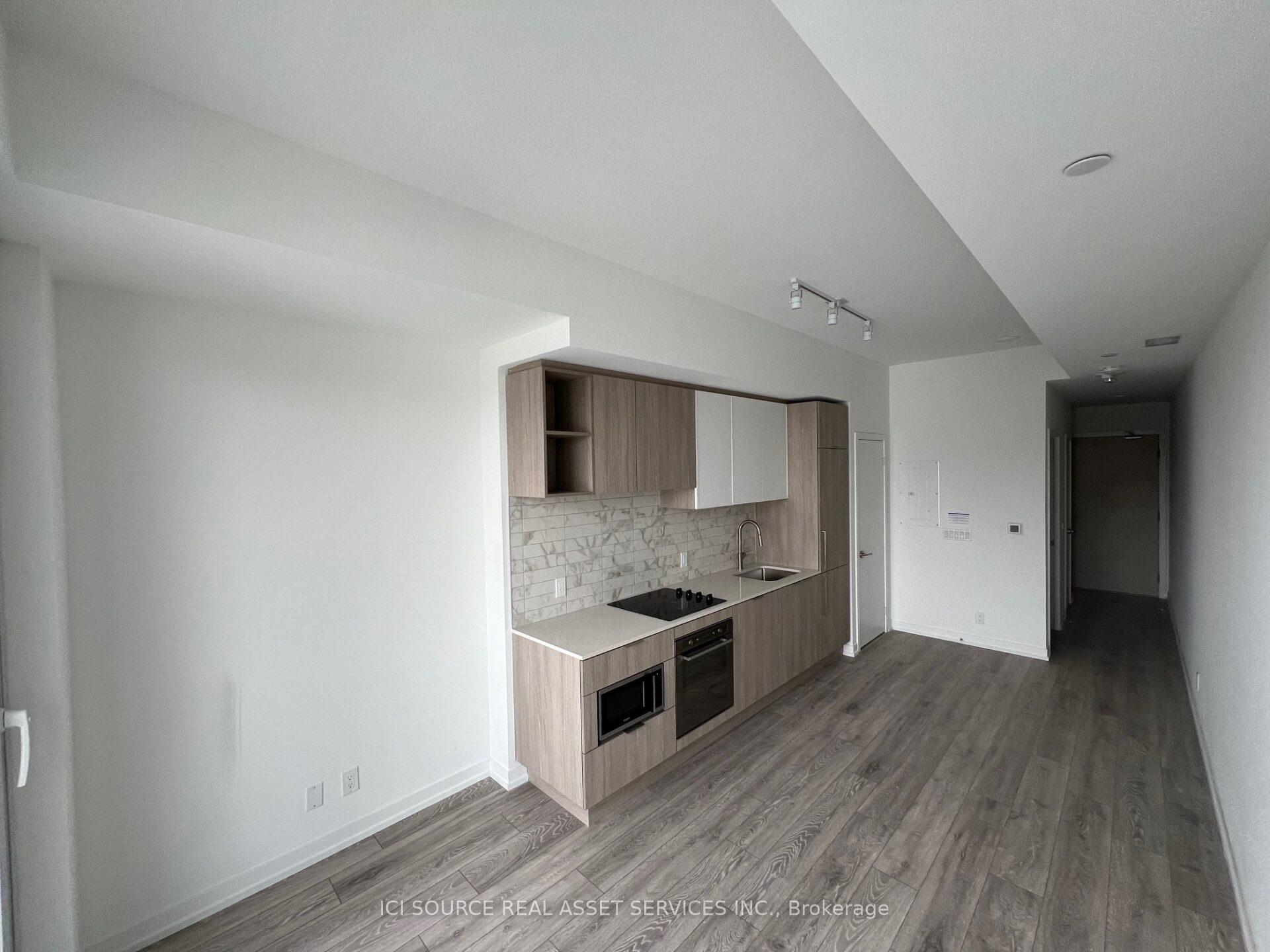 Photo 6 of Unit 732, 2020 Bathurst Street, Toronto, Humewood-Cedarvale — HOMEH