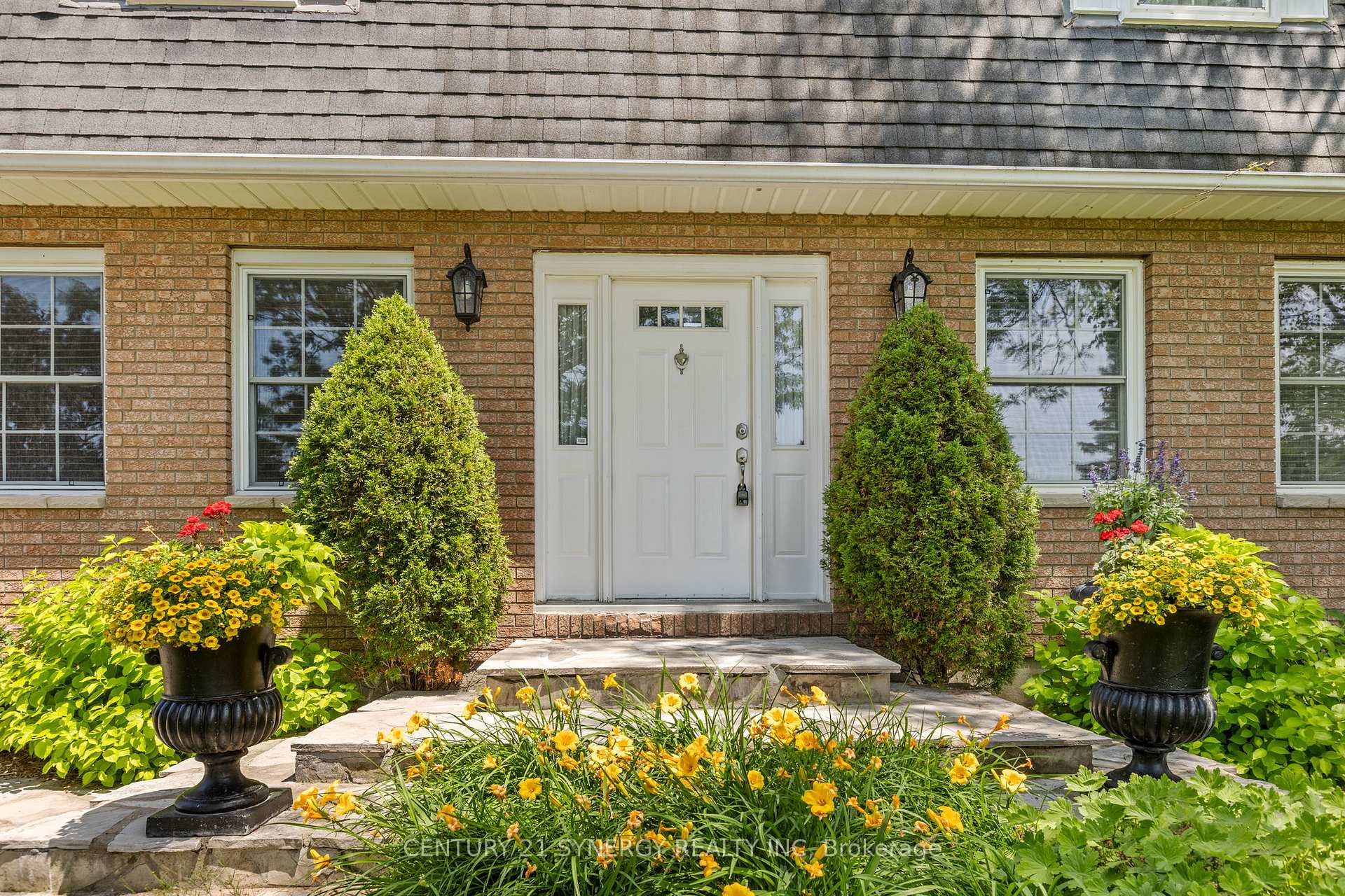 Photo 2 of 183 Hamilton Road, Russell, Russell Twp — HOMEH
