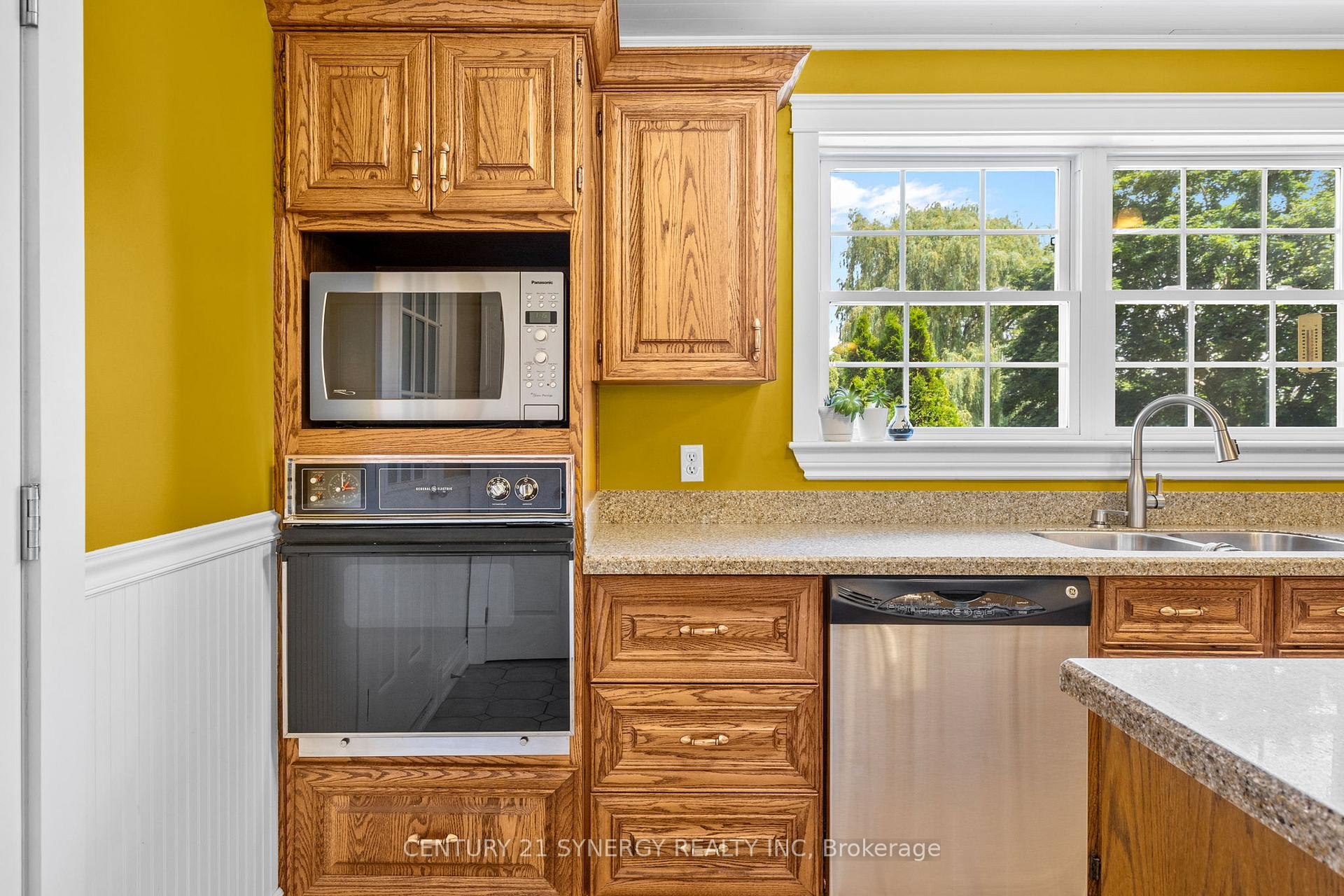 Photo 6 of 183 Hamilton Road, Russell, Russell Twp — HOMEH