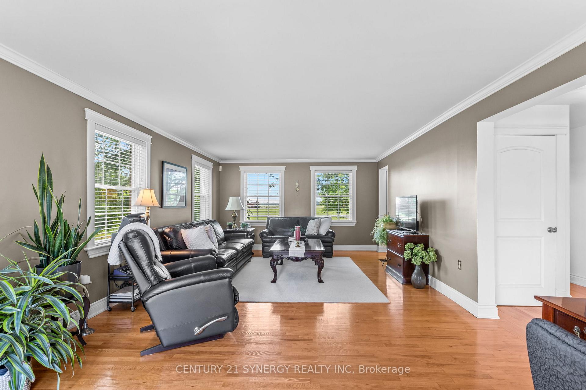 Photo 13 of 183 Hamilton Road, Russell, Russell Twp — HOMEH