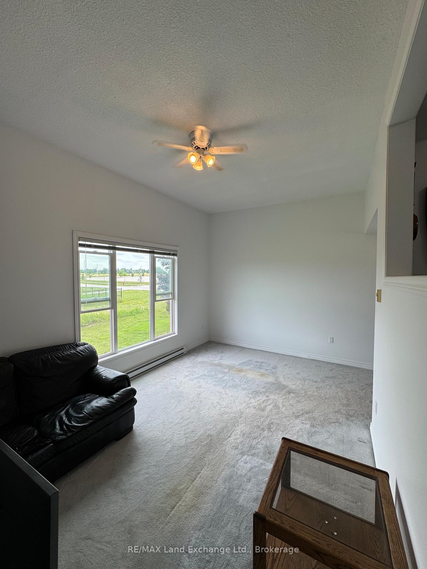 Photo 3 of Unit 31, 31 Philip Place, Kincardine — HOMEH