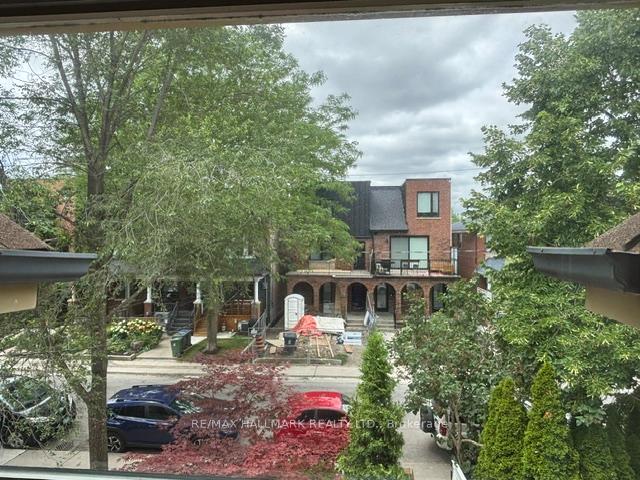 Photo 6 of Unit Upper, 33 Salem Avenue, Toronto, Dovercourt-Wallace Emerson-Junction — HOMEH
