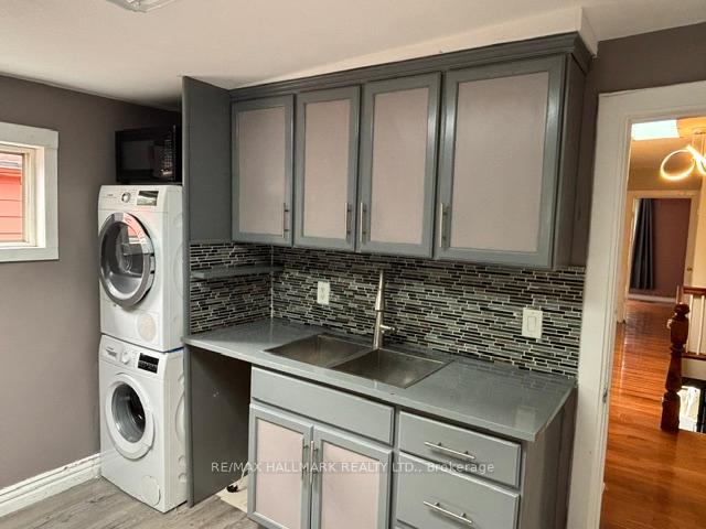 Photo 12 of Unit Upper, 33 Salem Avenue, Toronto, Dovercourt-Wallace Emerson-Junction — HOMEH