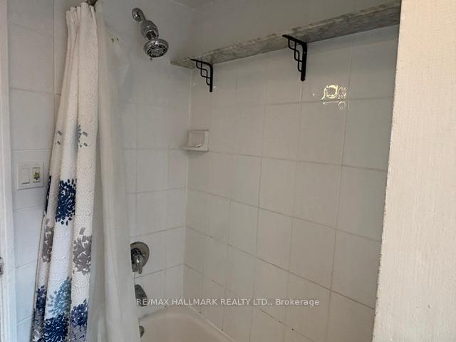 Photo 17 of Unit Upper, 33 Salem Avenue, Toronto, Dovercourt-Wallace Emerson-Junction — HOMEH