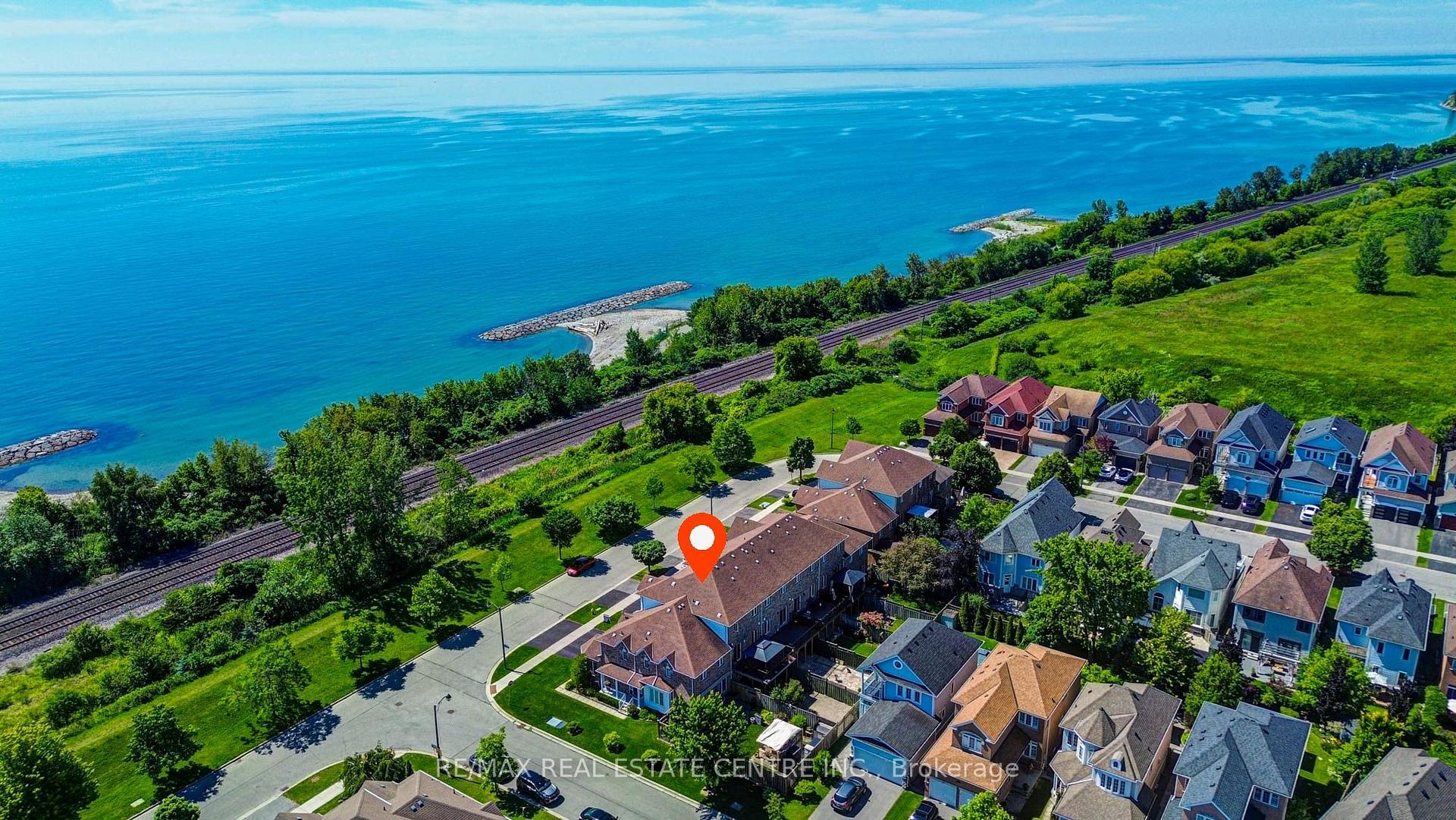 Photo 3 of 22 Lakeridge Drive, Scarborough, Centennial Scarborough — HOMEH