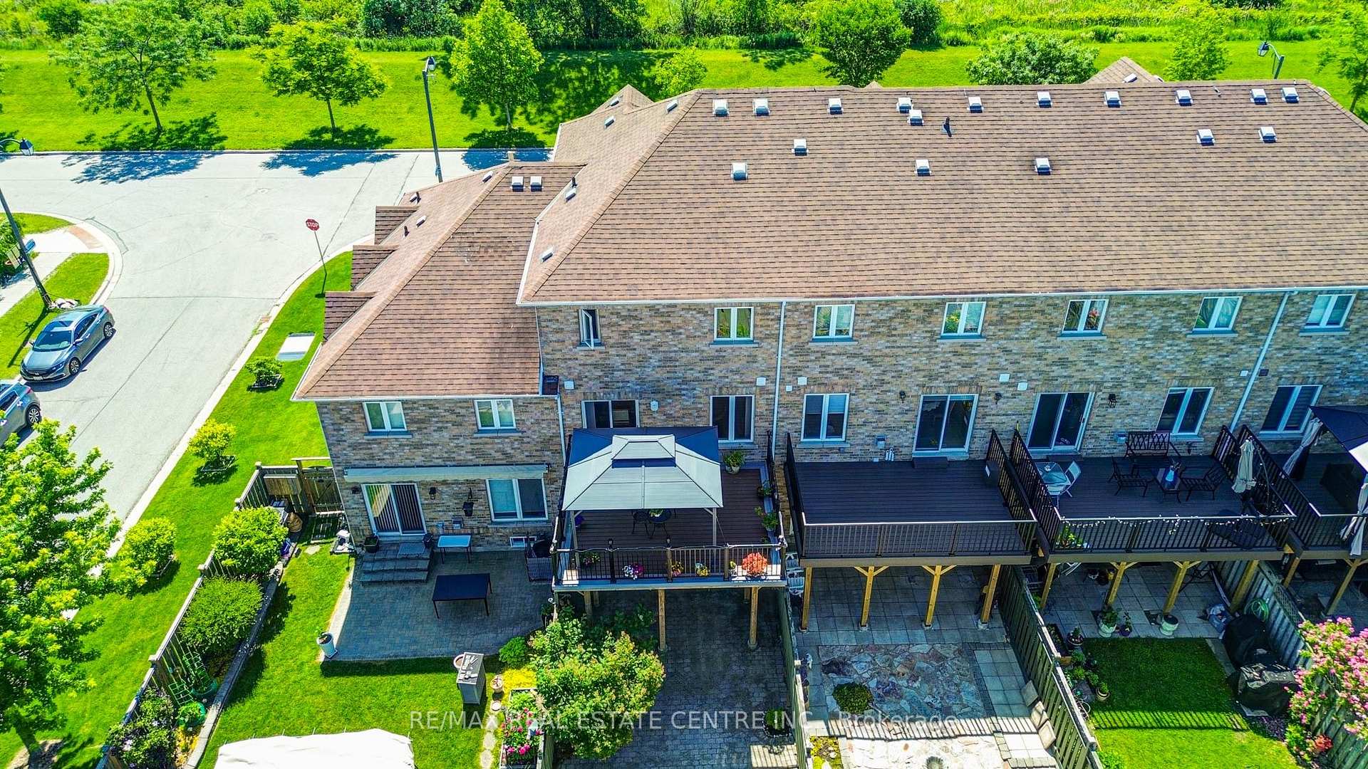 Photo 6 of 22 Lakeridge Drive, Scarborough, Centennial Scarborough — HOMEH