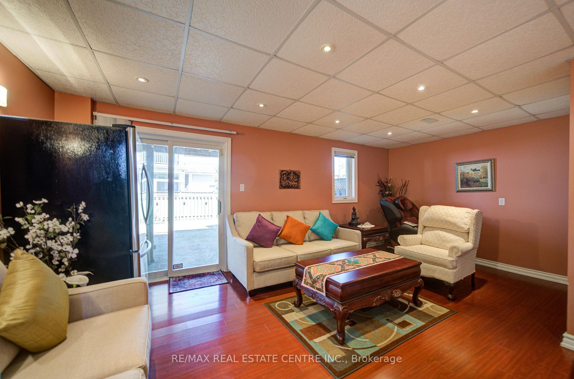 Photo 9 of 22 Lakeridge Drive, Scarborough, Centennial Scarborough — HOMEH