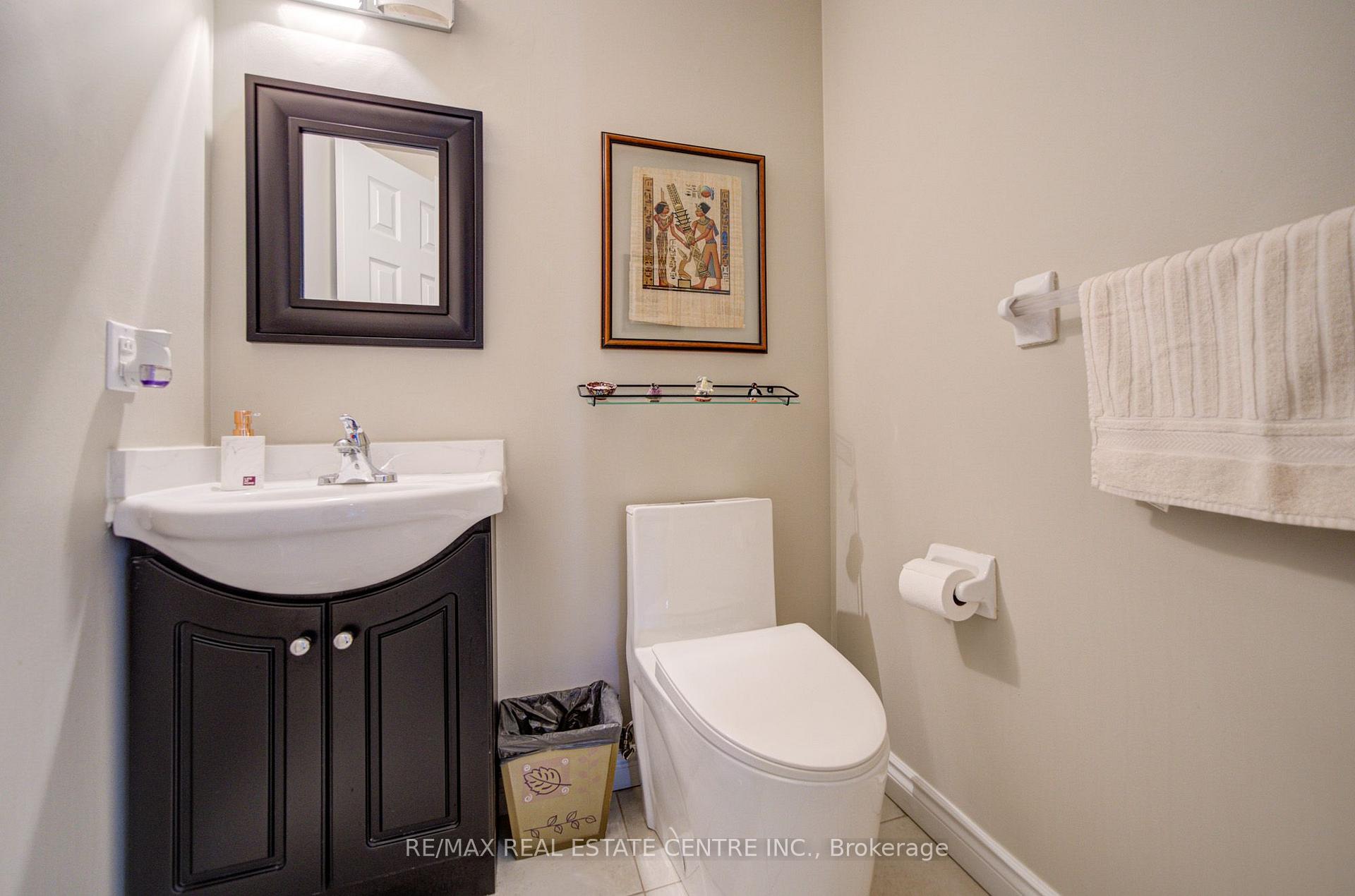 Photo 12 of 22 Lakeridge Drive, Scarborough, Centennial Scarborough — HOMEH