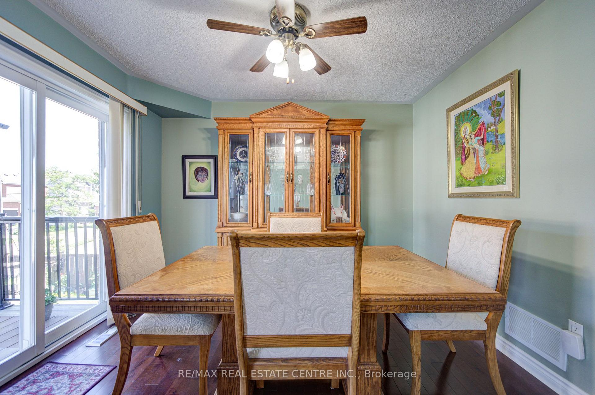 Photo 29 of 22 Lakeridge Drive, Scarborough, Centennial Scarborough — HOMEH