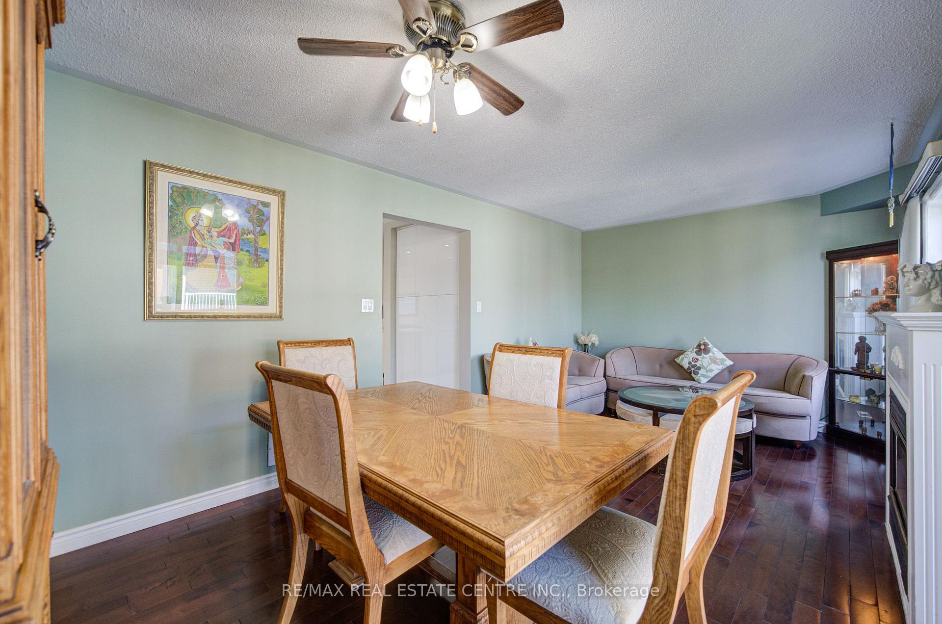 Photo 30 of 22 Lakeridge Drive, Scarborough, Centennial Scarborough — HOMEH
