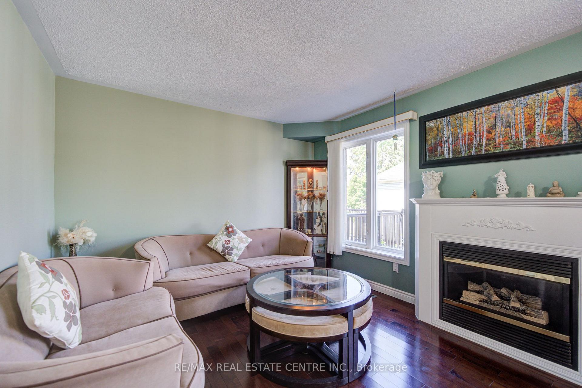 Photo 33 of 22 Lakeridge Drive, Scarborough, Centennial Scarborough — HOMEH