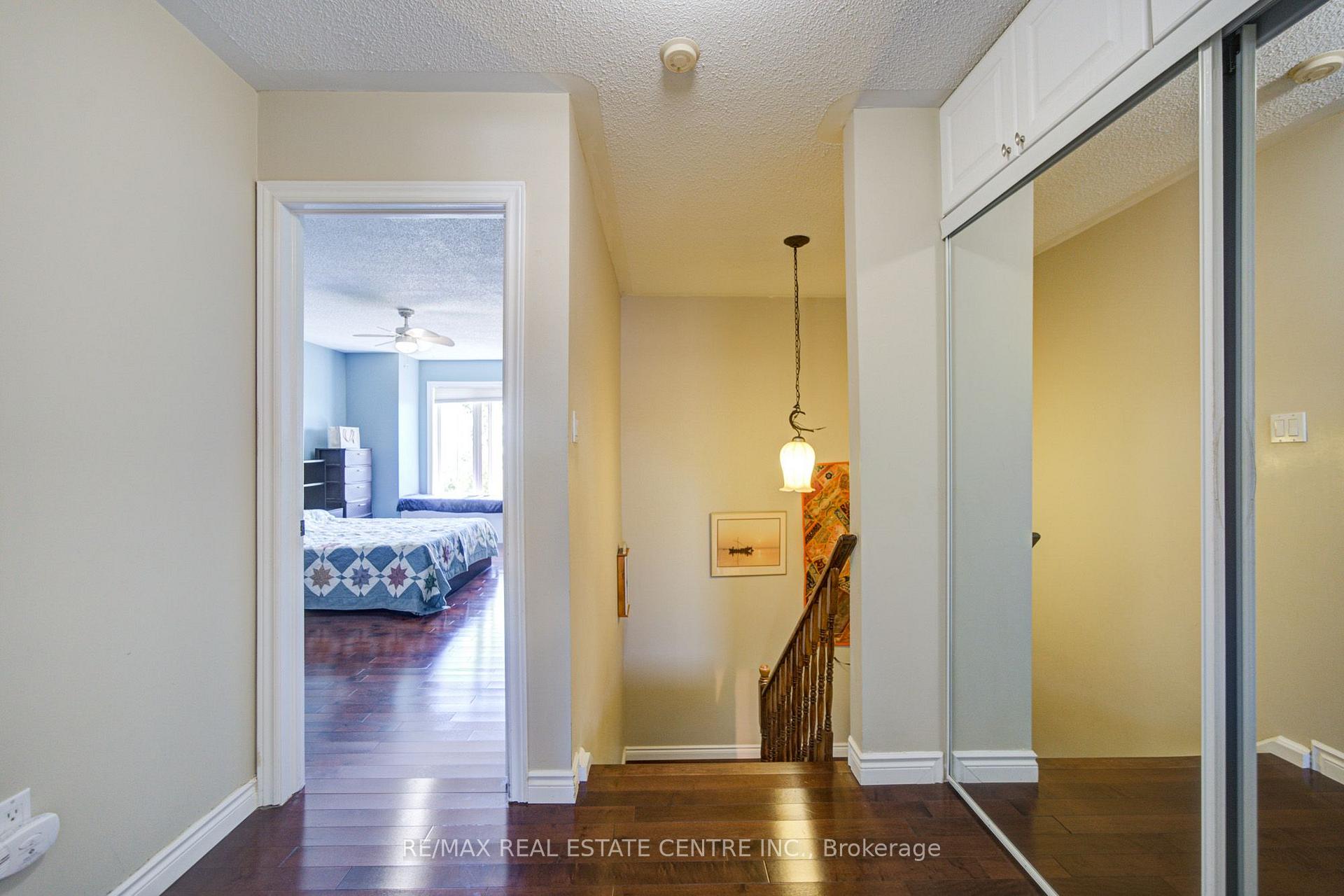 Photo 34 of 22 Lakeridge Drive, Scarborough, Centennial Scarborough — HOMEH