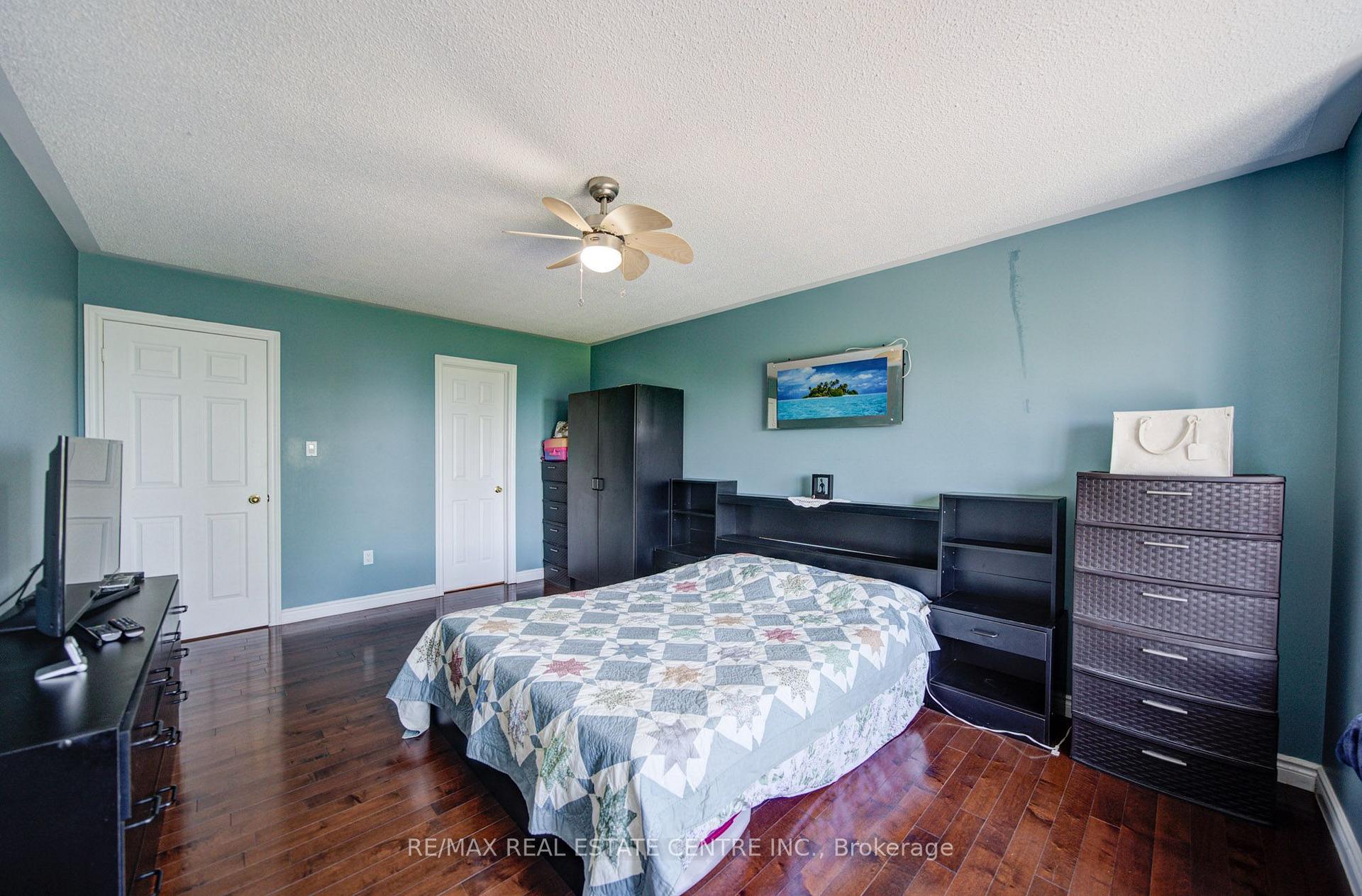 Photo 38 of 22 Lakeridge Drive, Scarborough, Centennial Scarborough — HOMEH