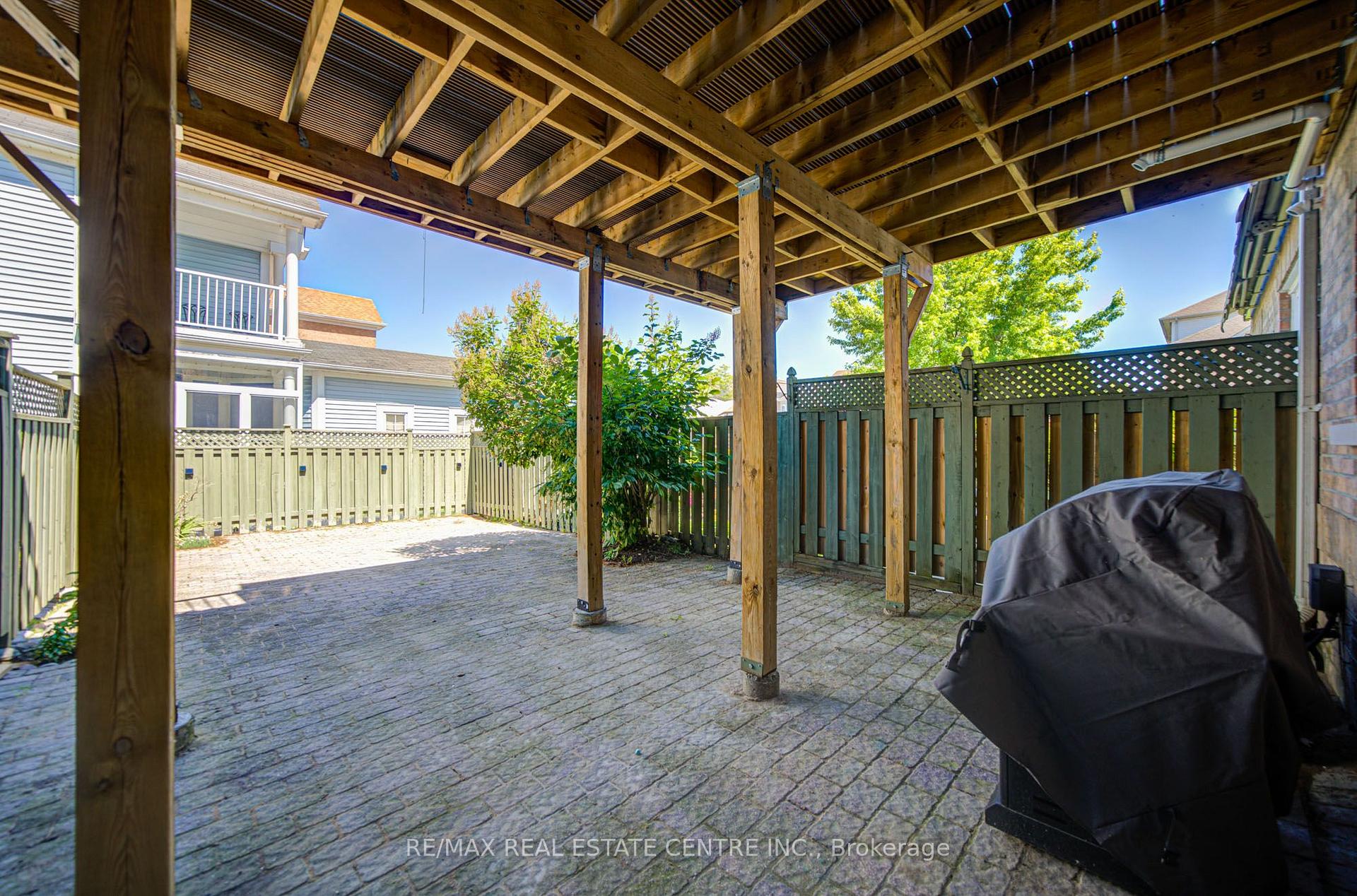 Photo 44 of 22 Lakeridge Drive, Scarborough, Centennial Scarborough — HOMEH