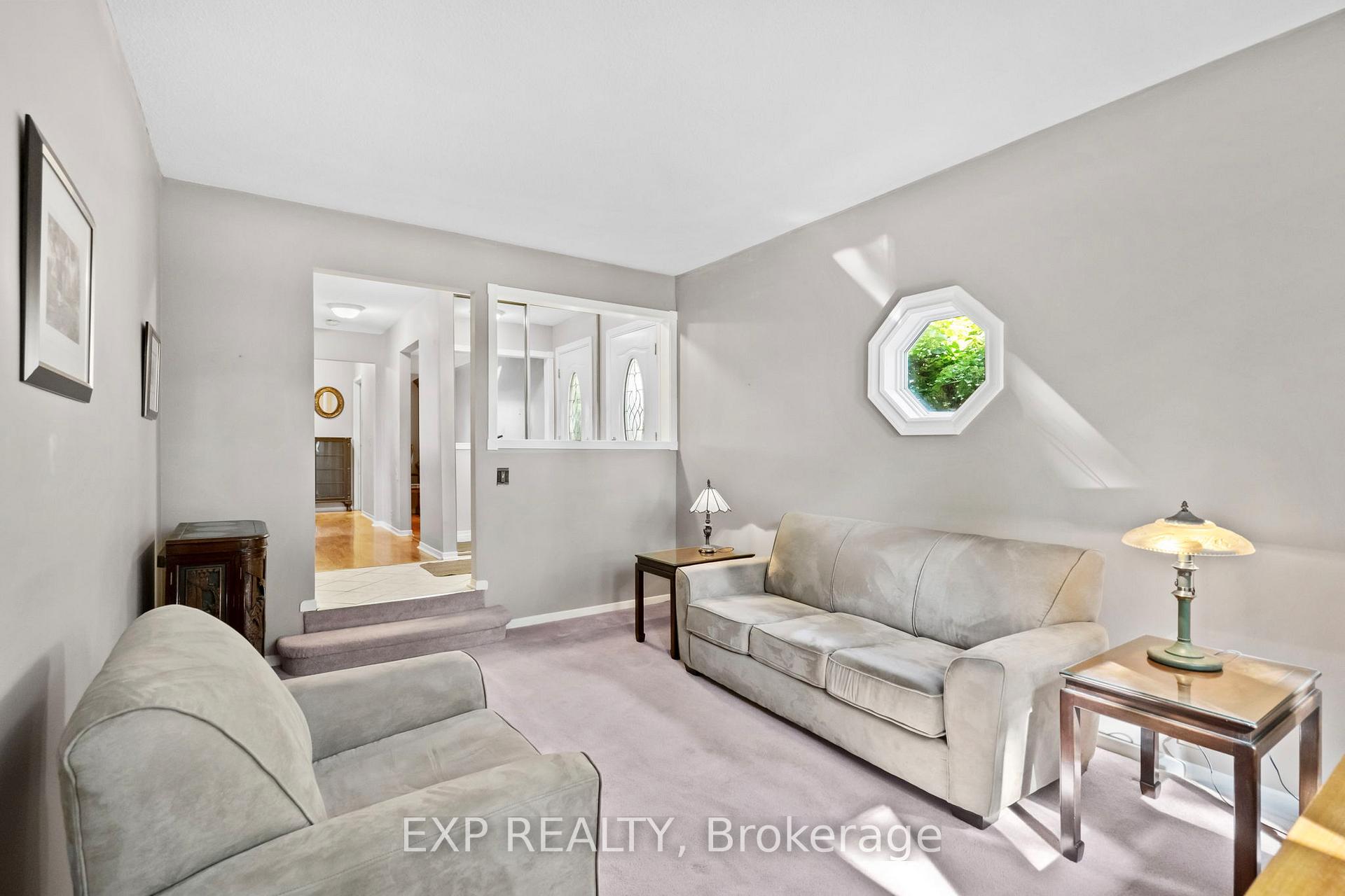 Photo 3 of 97 Mercer Crescent, Markham, Raymerville — HOMEH