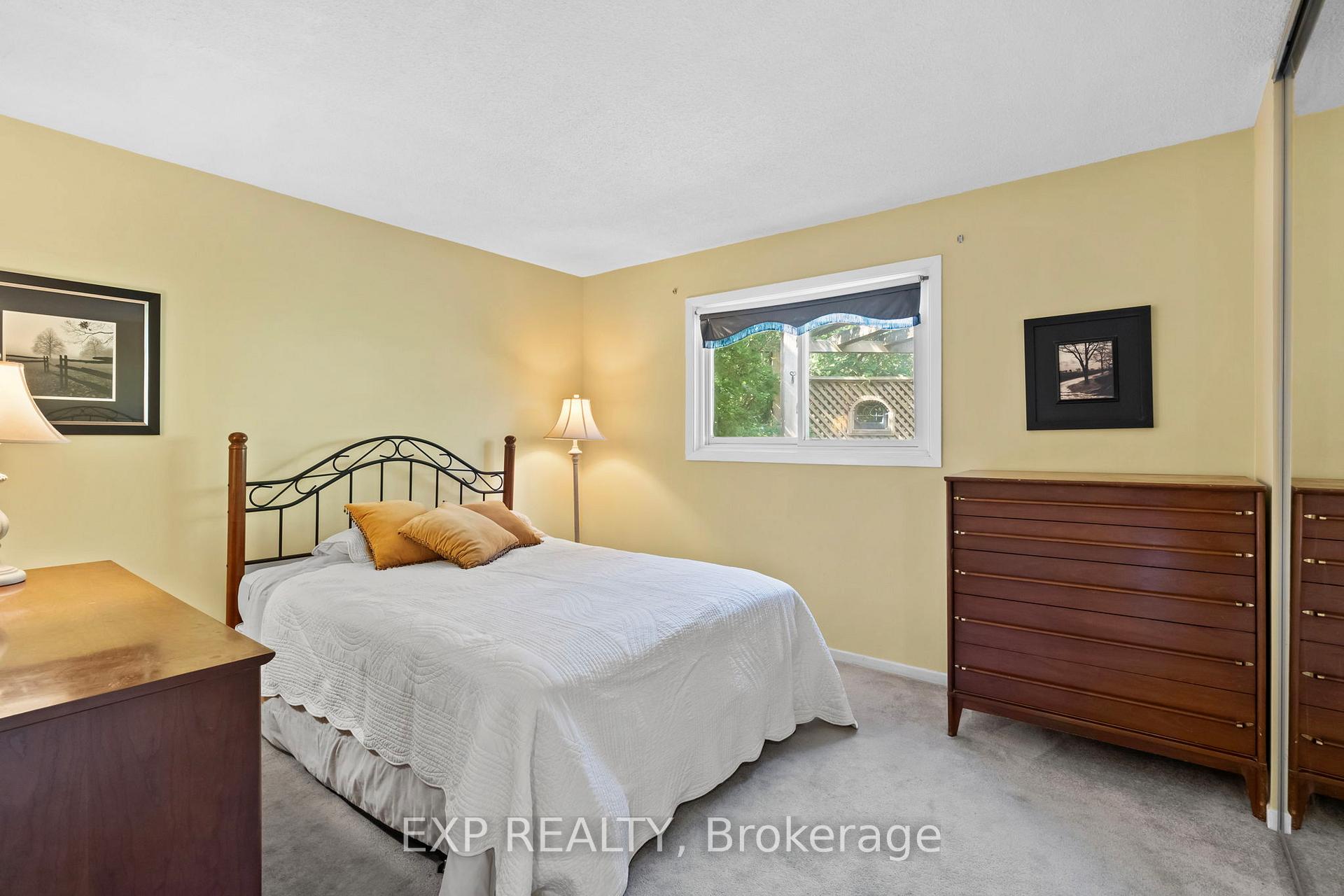 Photo 9 of 97 Mercer Crescent, Markham, Raymerville — HOMEH