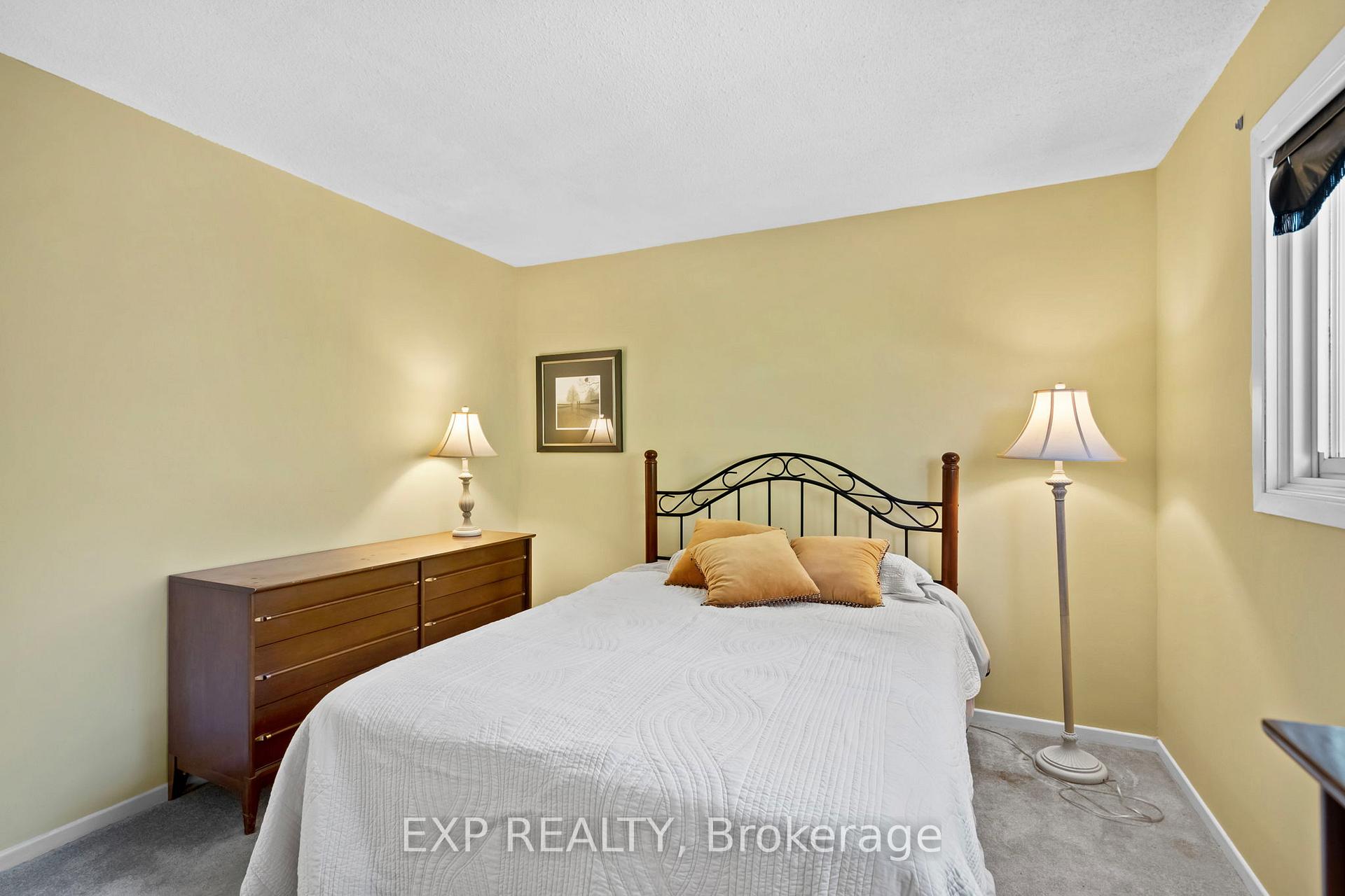 Photo 10 of 97 Mercer Crescent, Markham, Raymerville — HOMEH