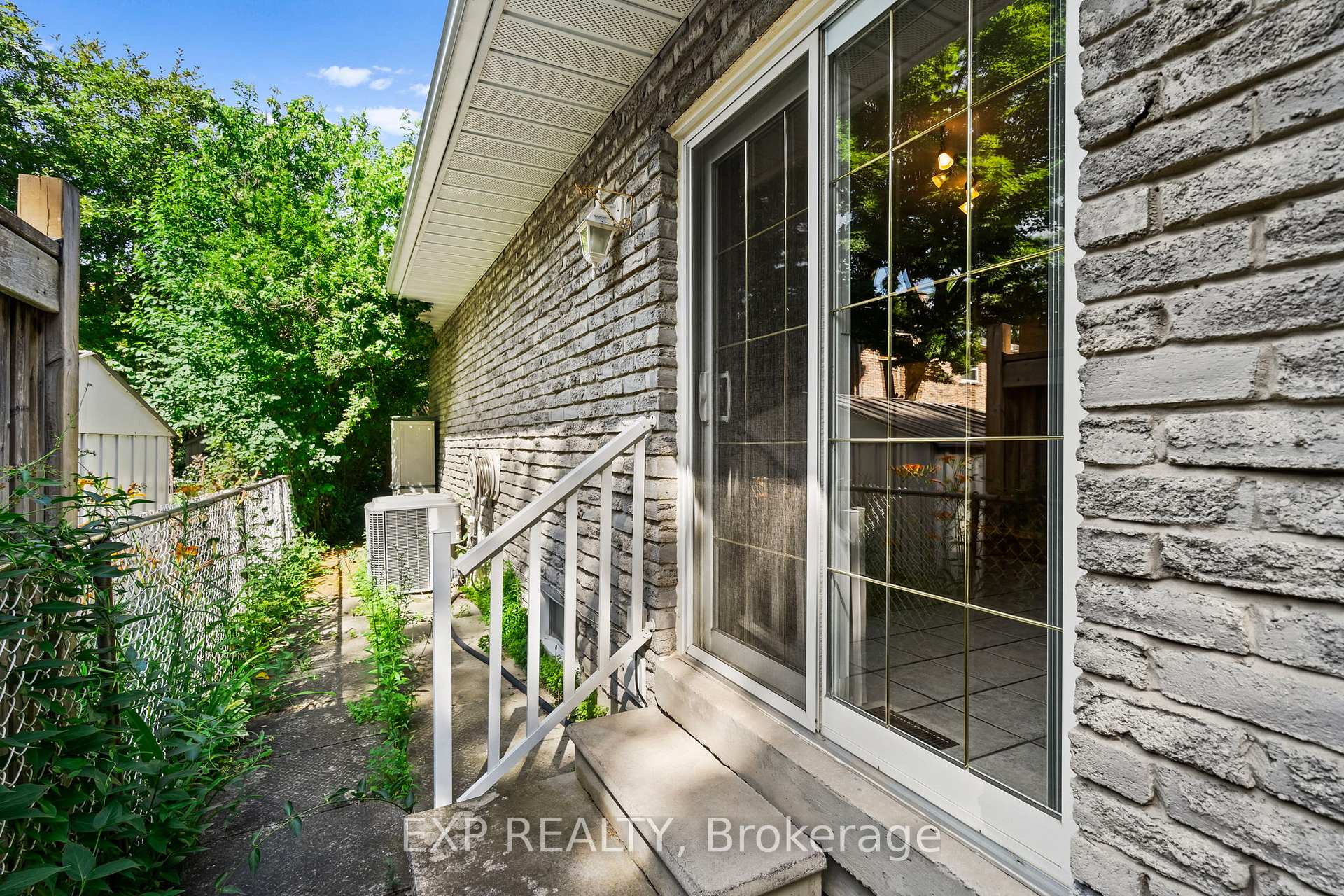 Photo 24 of 97 Mercer Crescent, Markham, Raymerville — HOMEH
