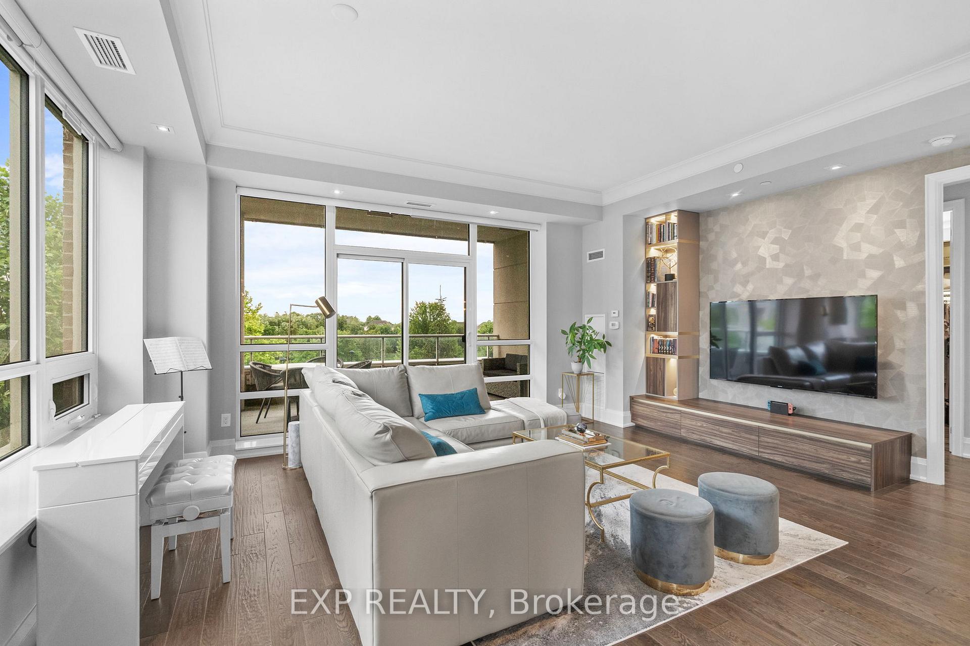 Photo 4 of Unit 203, 9 Stollery Pond Crescent, Markham, Devil's Elbow — HOMEH