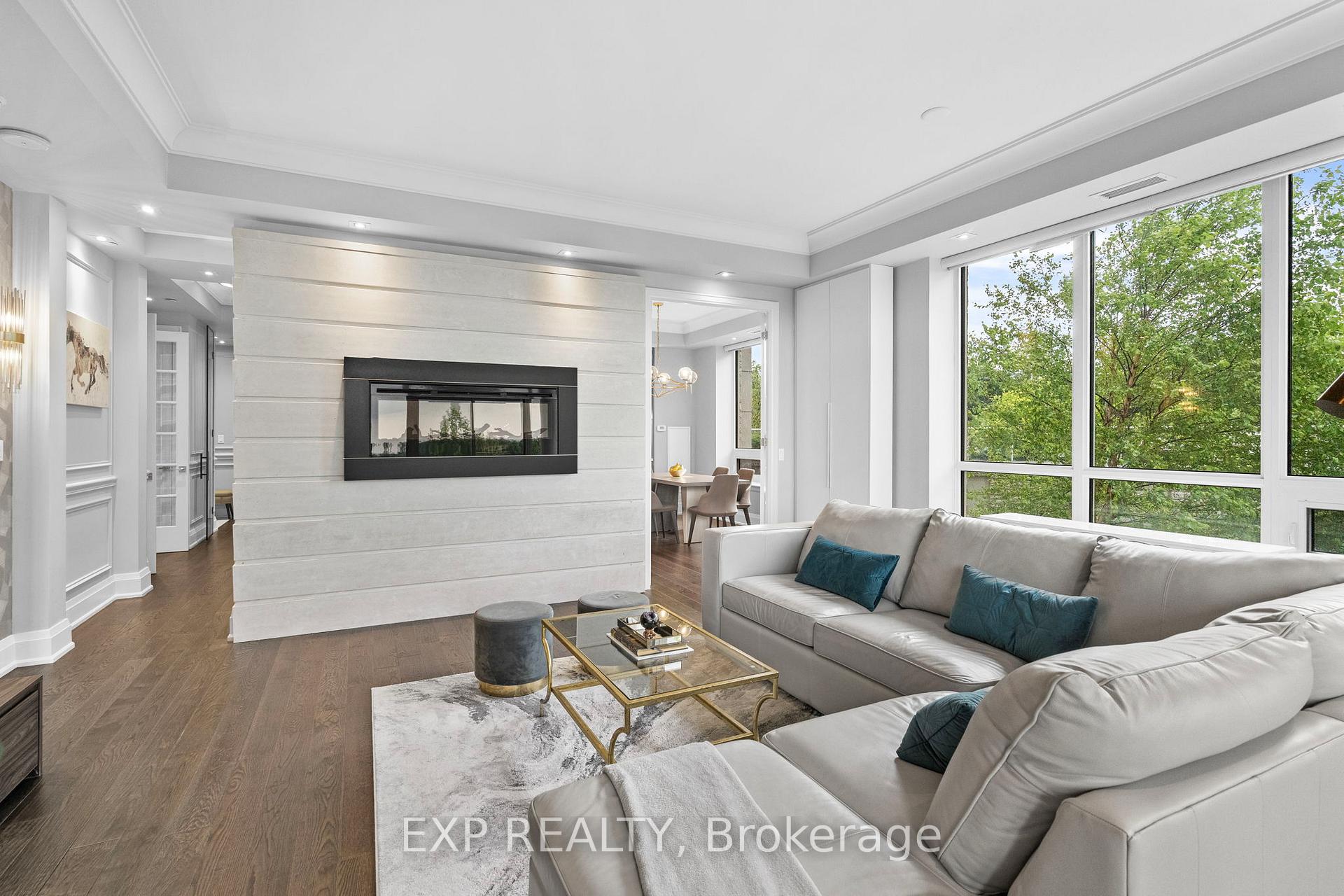 Photo 5 of Unit 203, 9 Stollery Pond Crescent, Markham, Devil's Elbow — HOMEH