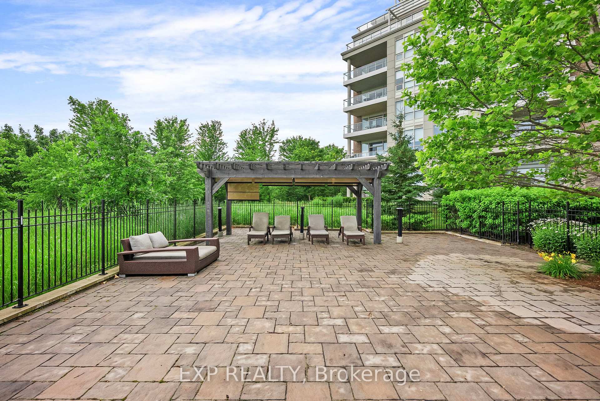 Photo 37 of Unit 203, 9 Stollery Pond Crescent, Markham, Devil's Elbow — HOMEH
