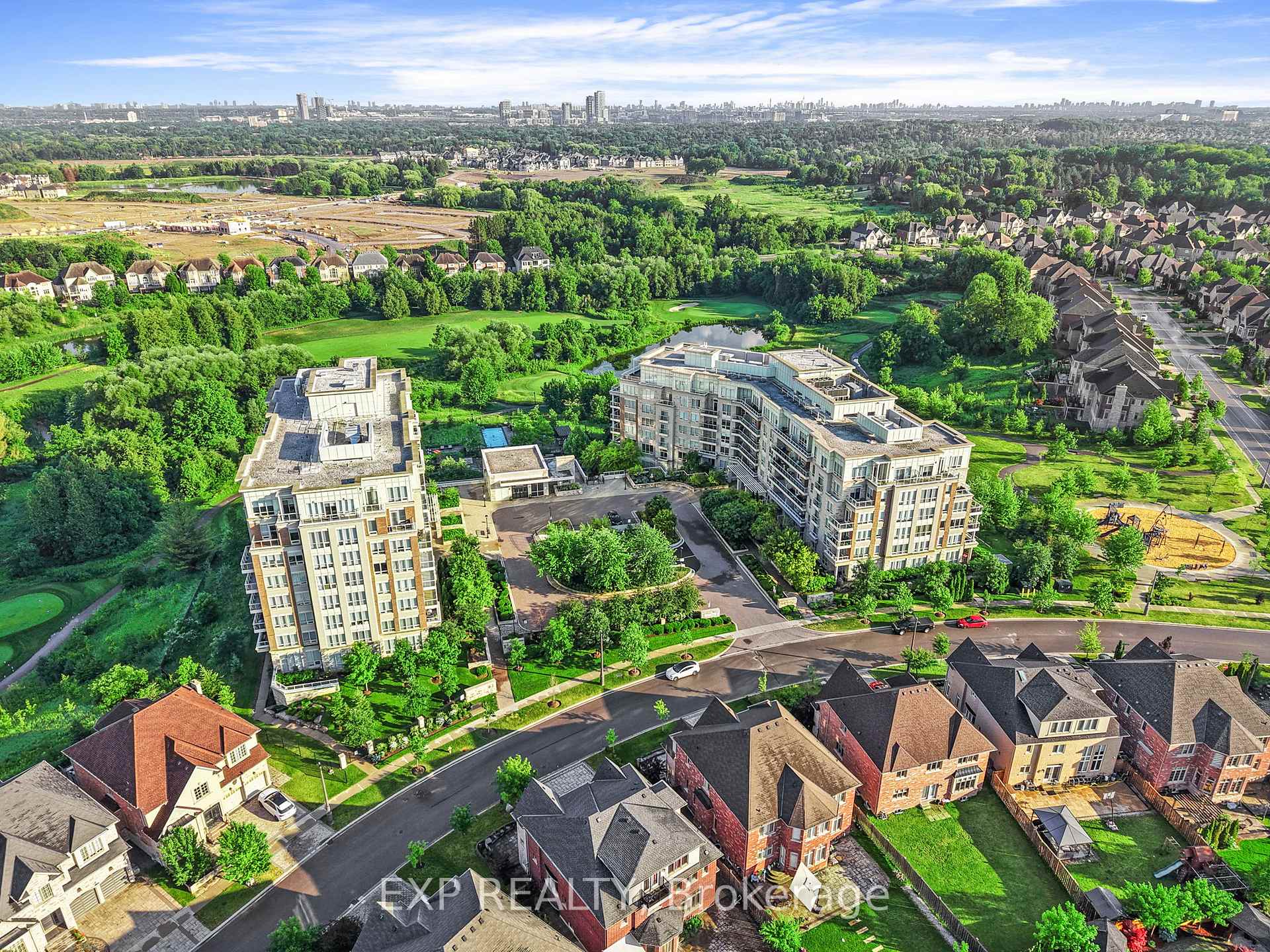 Photo 46 of Unit 203, 9 Stollery Pond Crescent, Markham, Devil's Elbow — HOMEH
