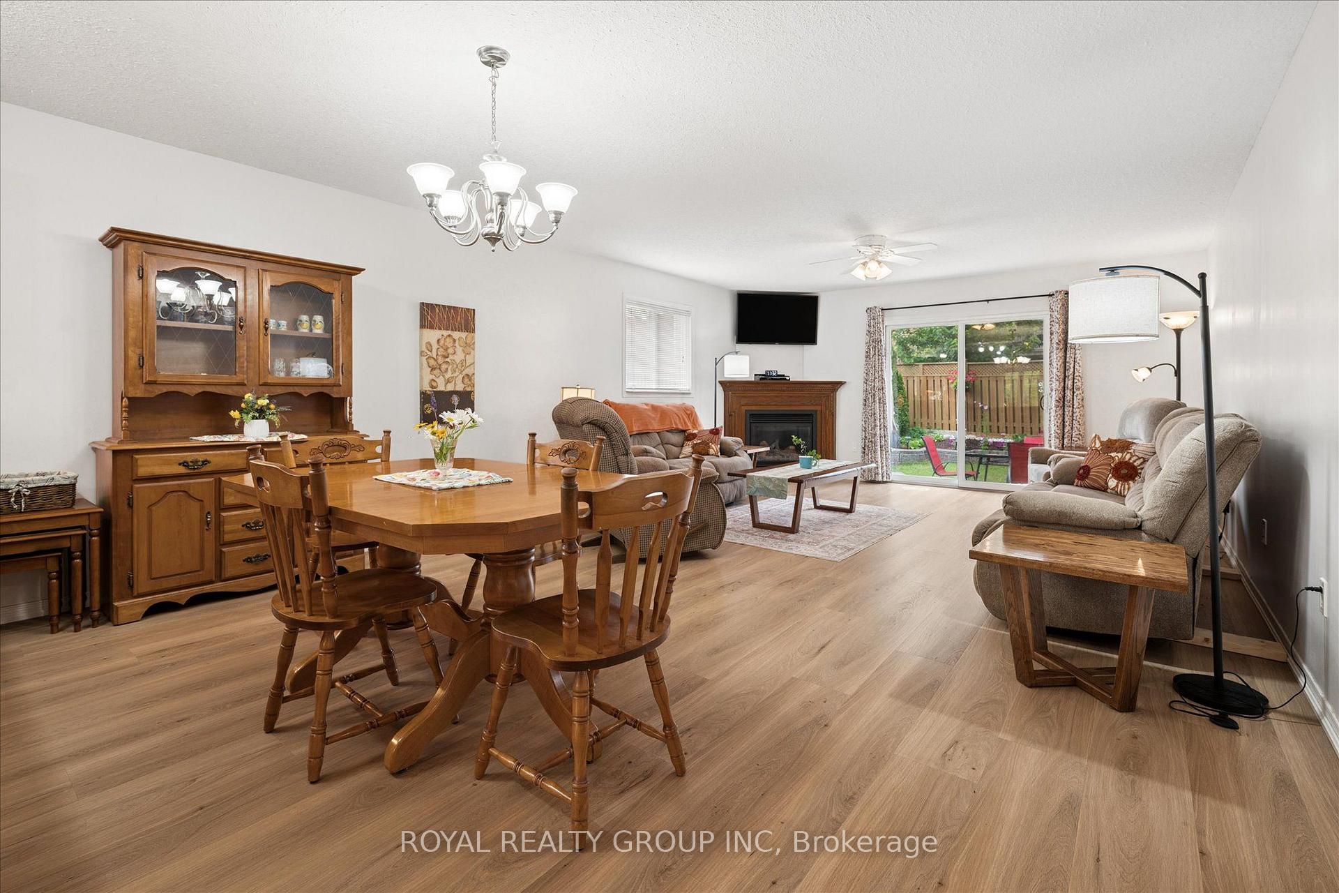 Photo 18 of 244 Fallowfield Drive, Kitchener, Country Hills East — HOMEH