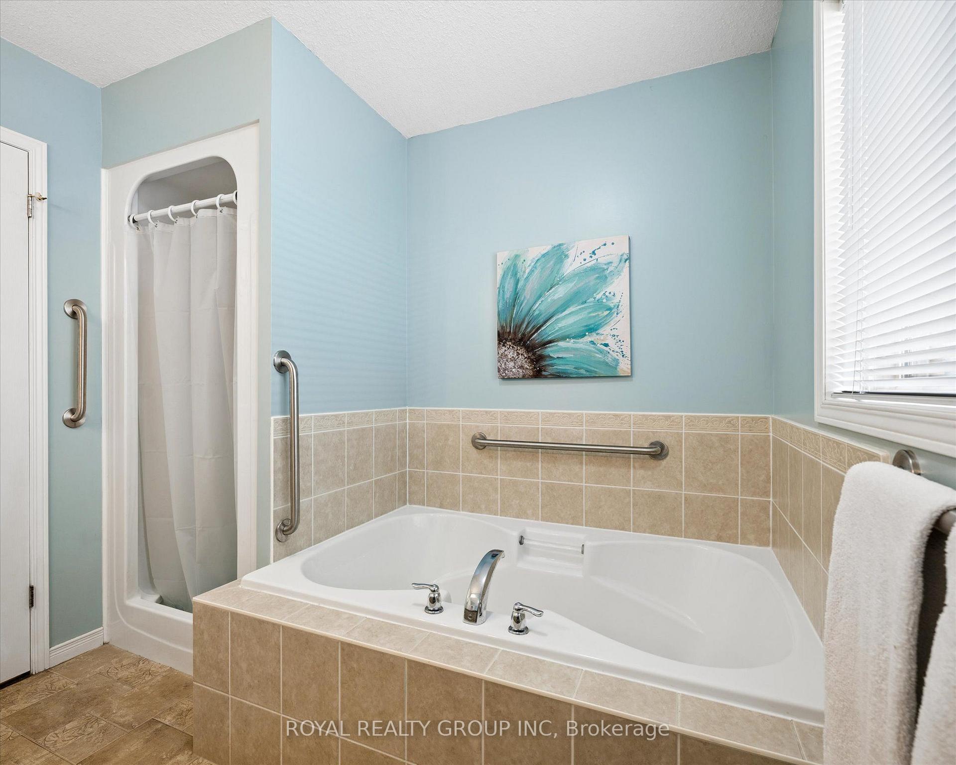 Photo 26 of 244 Fallowfield Drive, Kitchener, Country Hills East — HOMEH