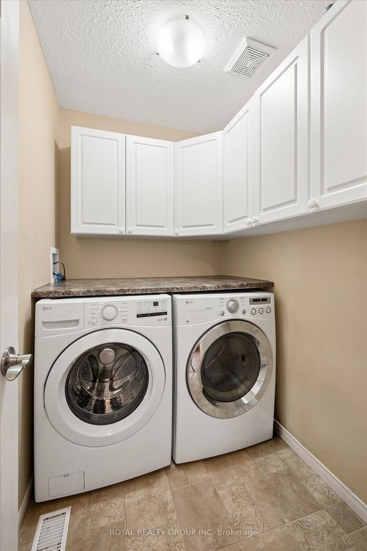 Photo 28 of 244 Fallowfield Drive, Kitchener, Country Hills East — HOMEH