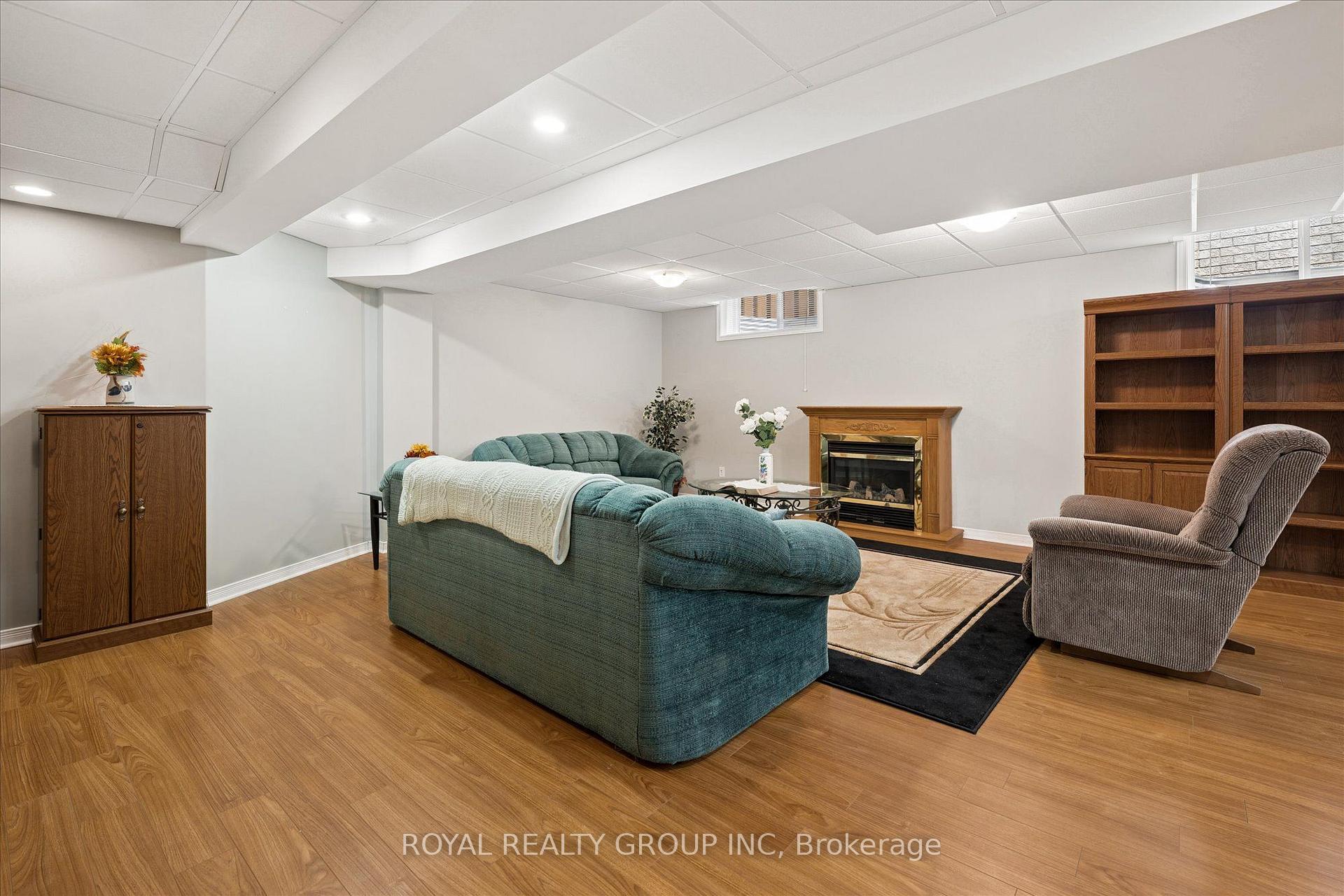 Photo 29 of 244 Fallowfield Drive, Kitchener, Country Hills East — HOMEH