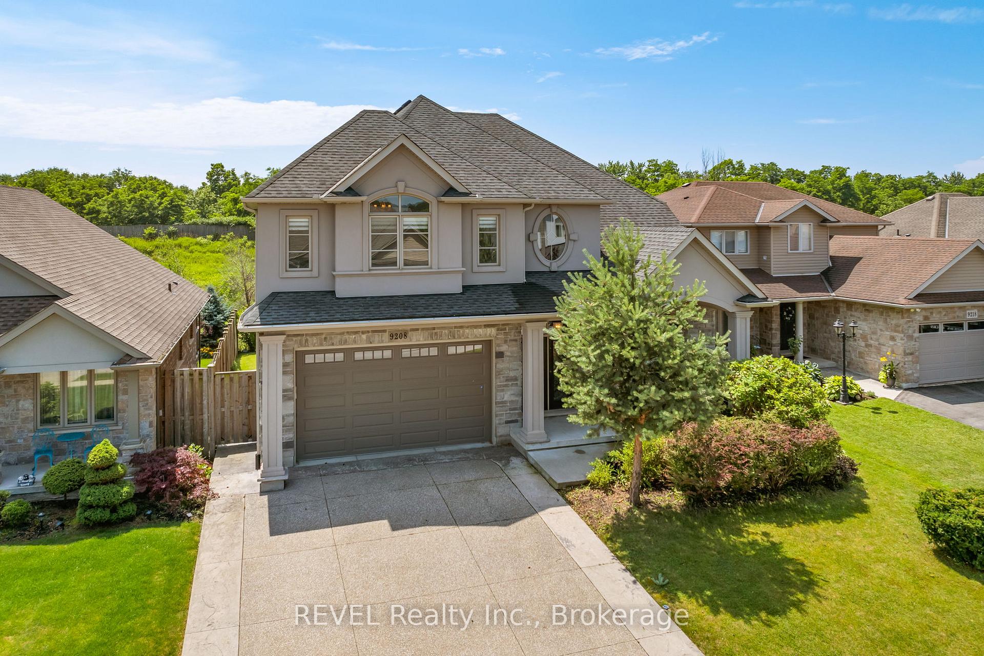 Photo 2 of 9208 Hendershot Boulevard, Niagara Falls, Forestview — HOMEH