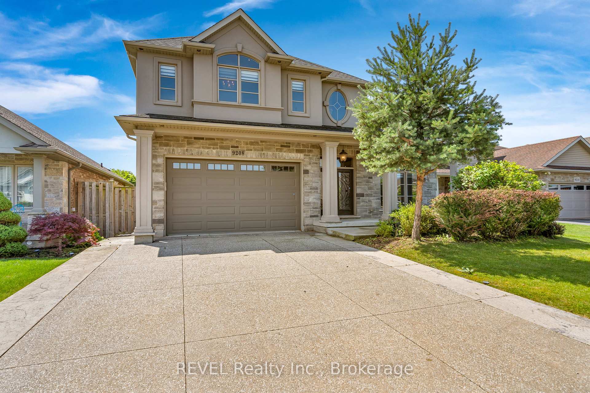 Photo 3 of 9208 Hendershot Boulevard, Niagara Falls, Forestview — HOMEH