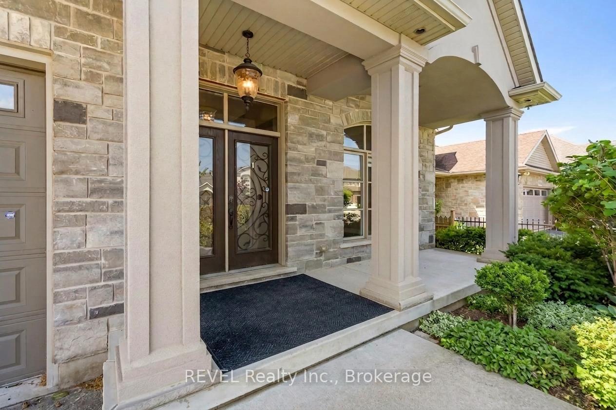 Photo 4 of 9208 Hendershot Boulevard, Niagara Falls, Forestview — HOMEH