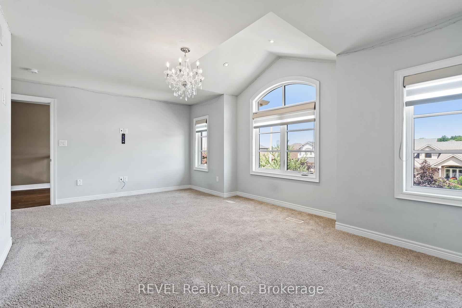Photo 26 of 9208 Hendershot Boulevard, Niagara Falls, Forestview — HOMEH