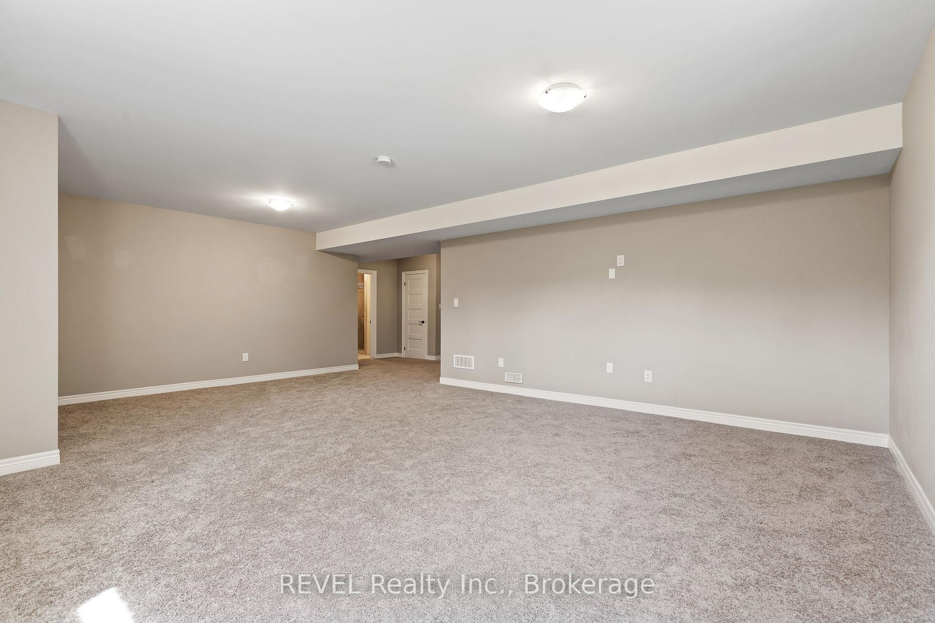 Photo 33 of 9208 Hendershot Boulevard, Niagara Falls, Forestview — HOMEH