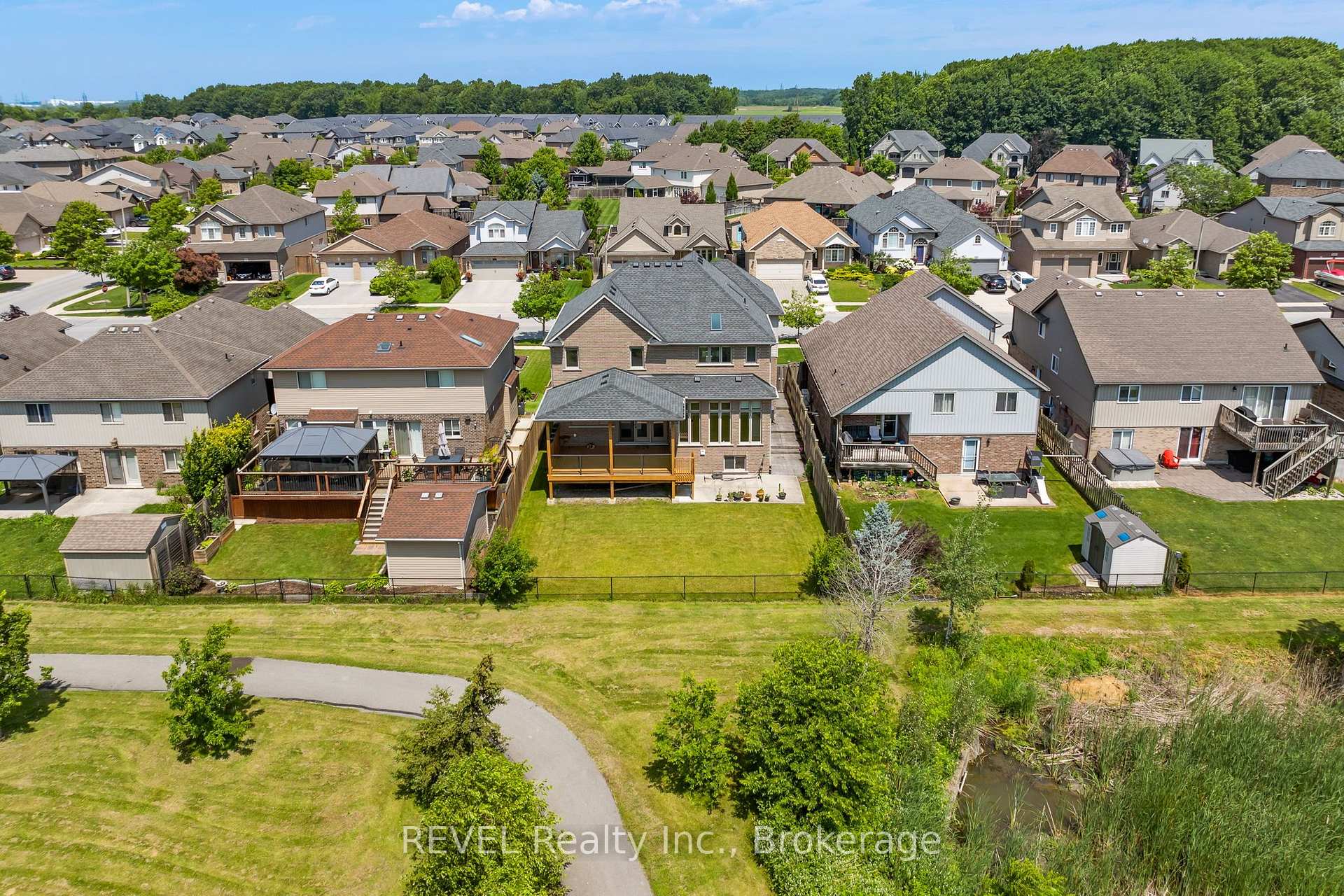 Photo 43 of 9208 Hendershot Boulevard, Niagara Falls, Forestview — HOMEH