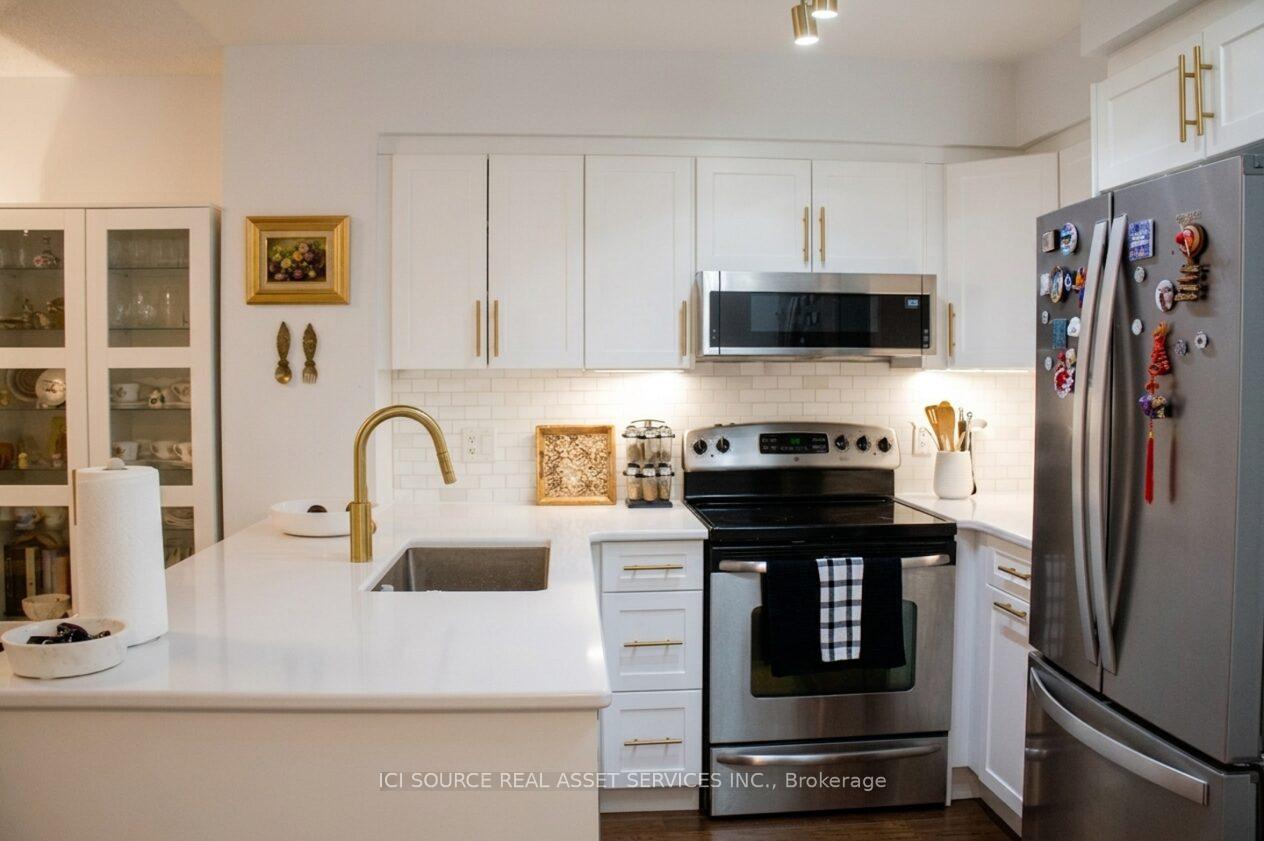 Photo 3 of Unit 609, 2191 Yonge Street, Toronto, Mount Pleasant West — HOMEH