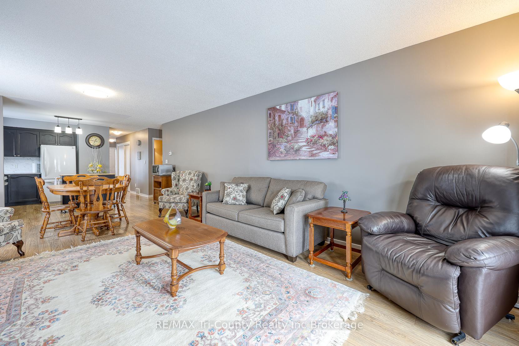 Photo 12 of 33 Wilkins Crescent, Tillsonburg — HOMEH