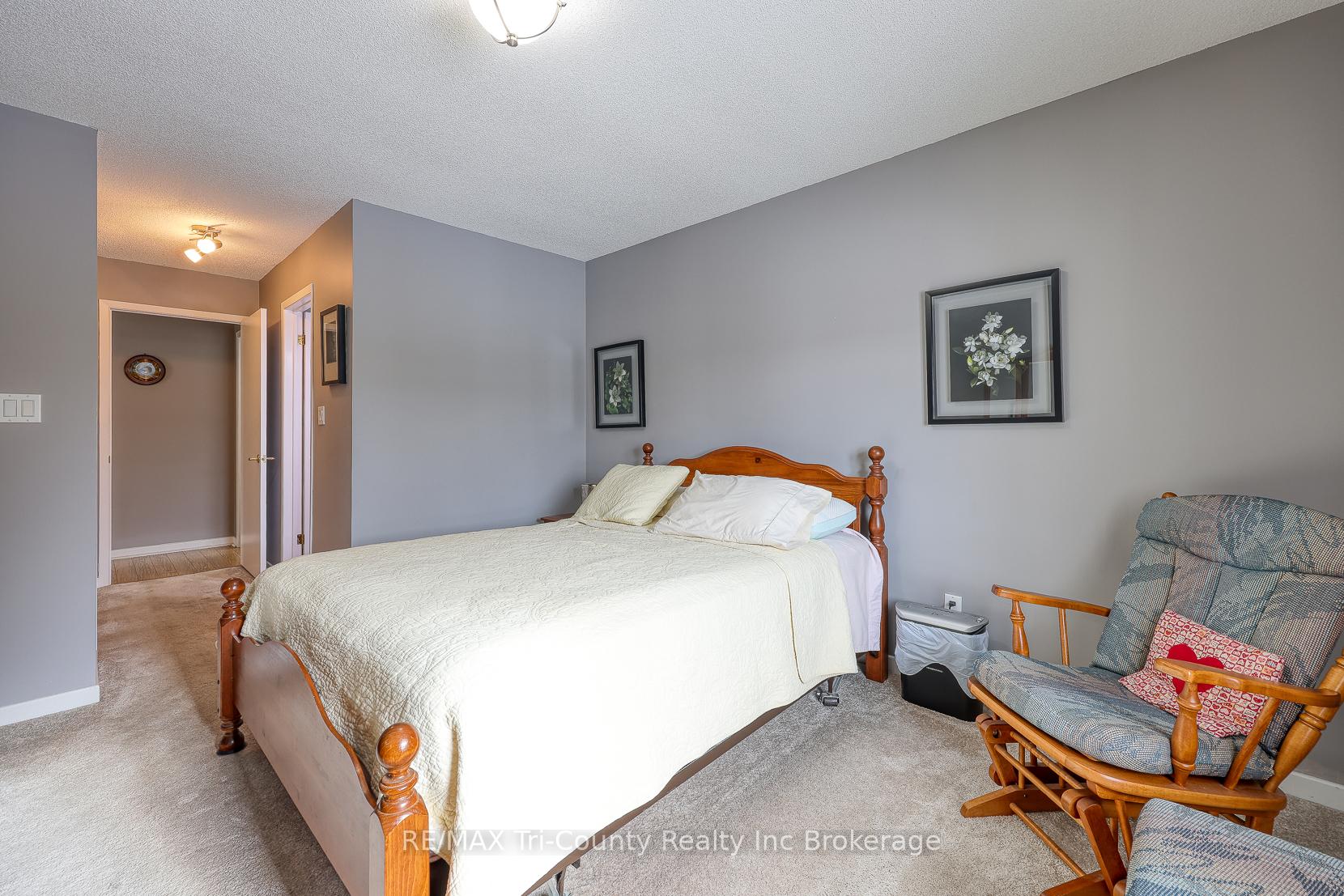 Photo 16 of 33 Wilkins Crescent, Tillsonburg — HOMEH