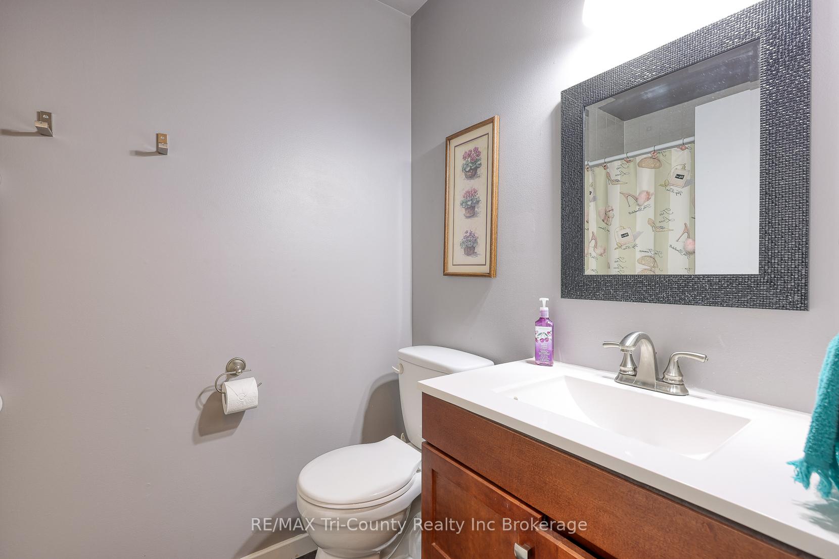 Photo 17 of 33 Wilkins Crescent, Tillsonburg — HOMEH