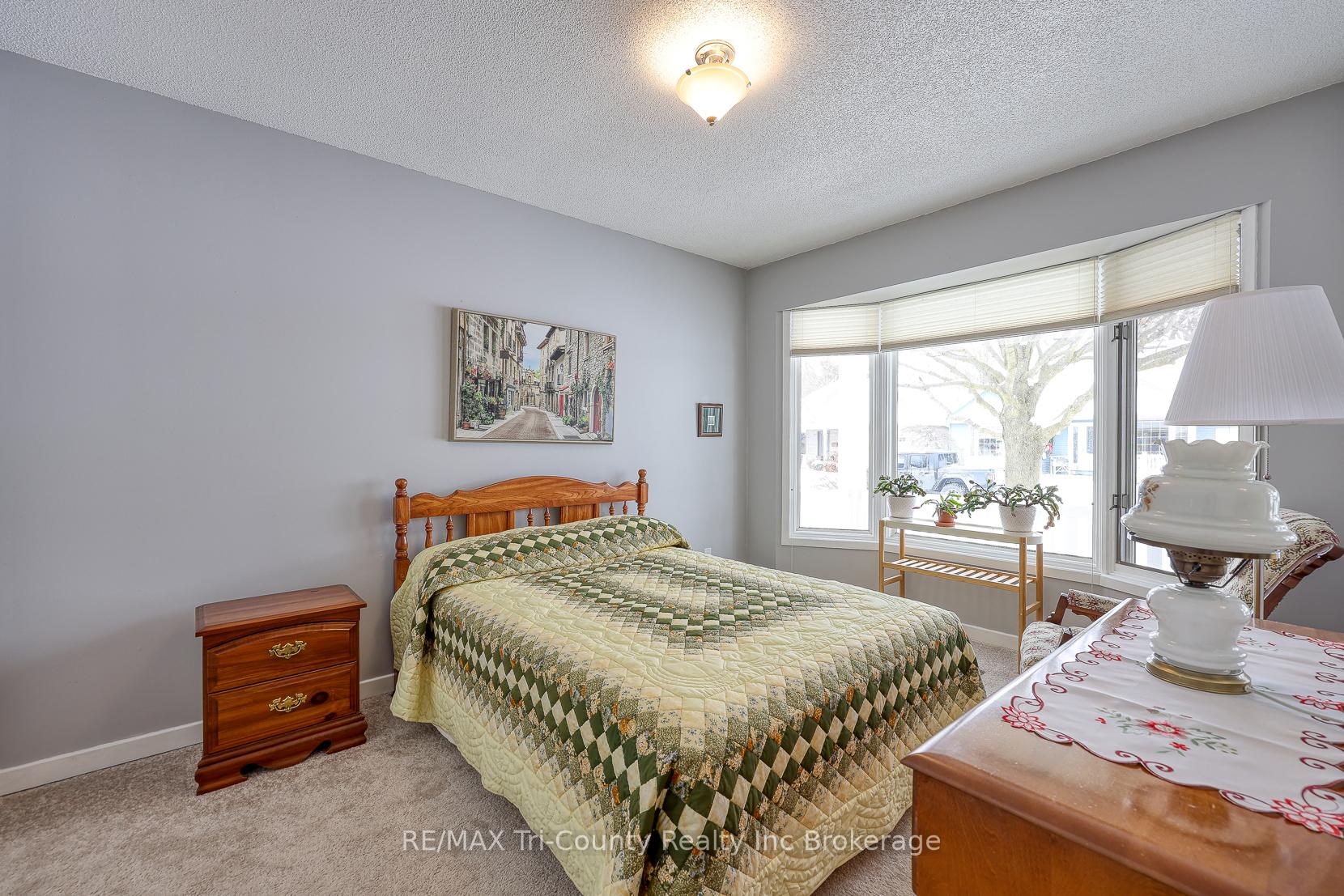 Photo 20 of 33 Wilkins Crescent, Tillsonburg — HOMEH