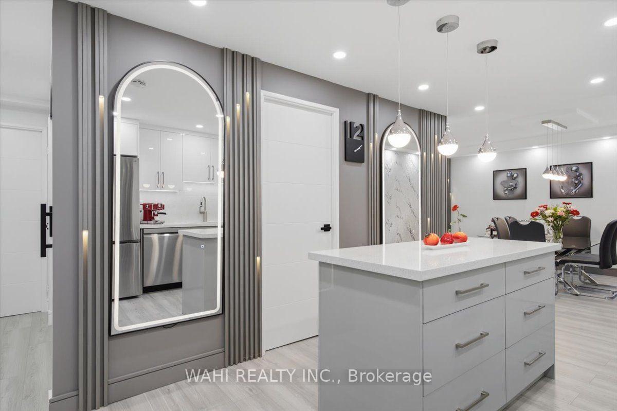 Photo 3 of Unit 1003, 299 Mill Road, Etobicoke, Markland Wood — HOMEH