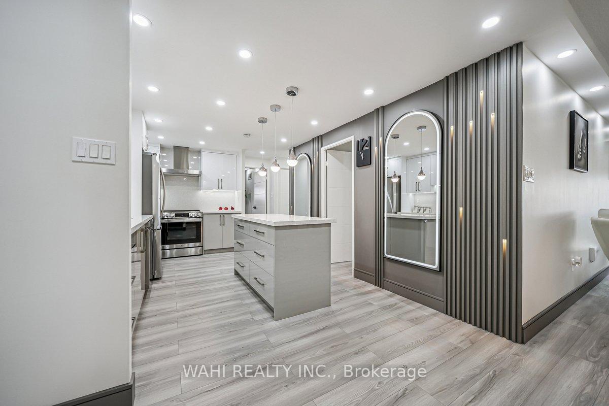 Photo 7 of Unit 1003, 299 Mill Road, Etobicoke, Markland Wood — HOMEH