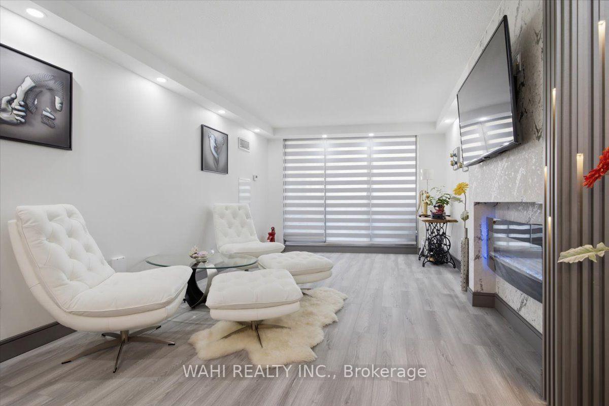 Photo 15 of Unit 1003, 299 Mill Road, Etobicoke, Markland Wood — HOMEH