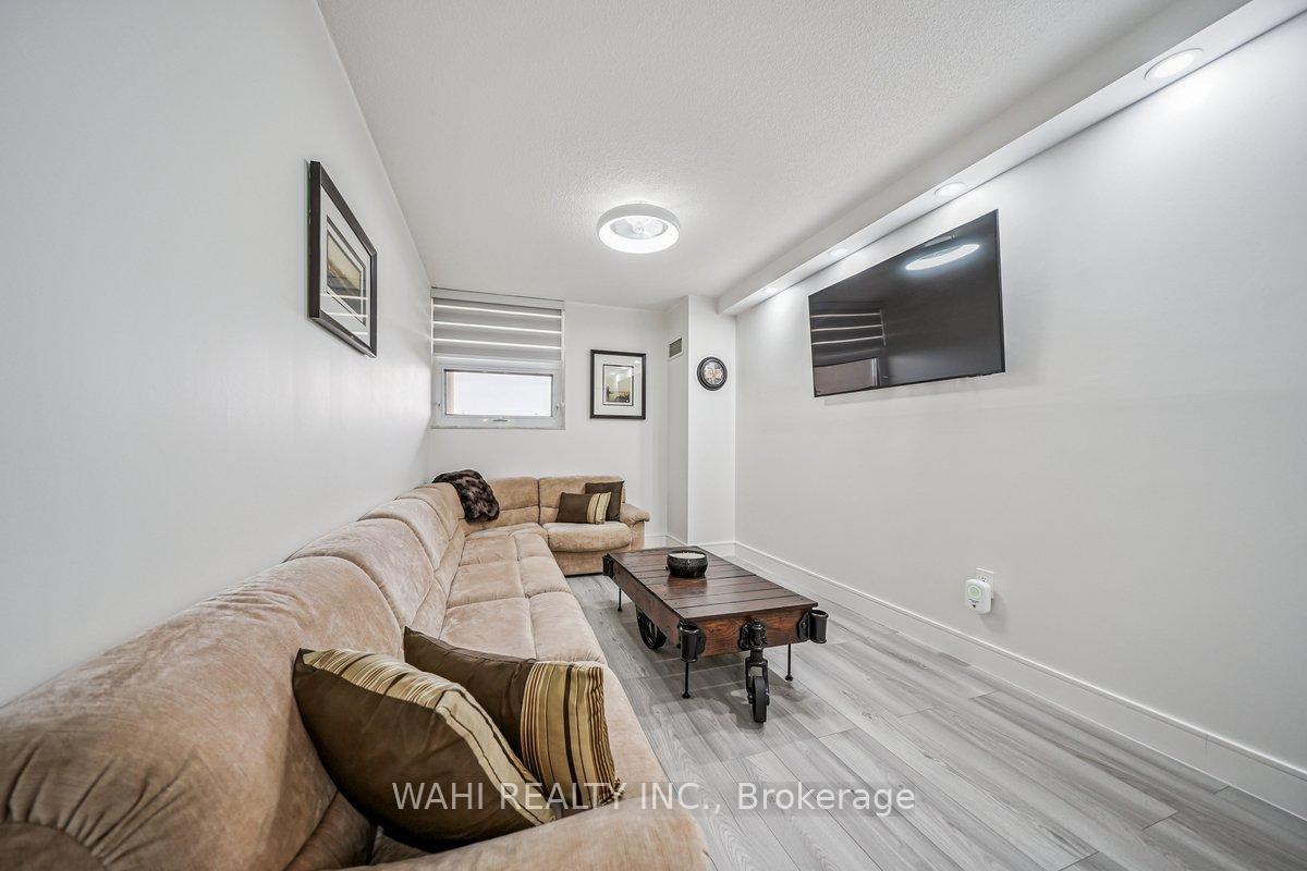 Photo 30 of Unit 1003, 299 Mill Road, Etobicoke, Markland Wood — HOMEH