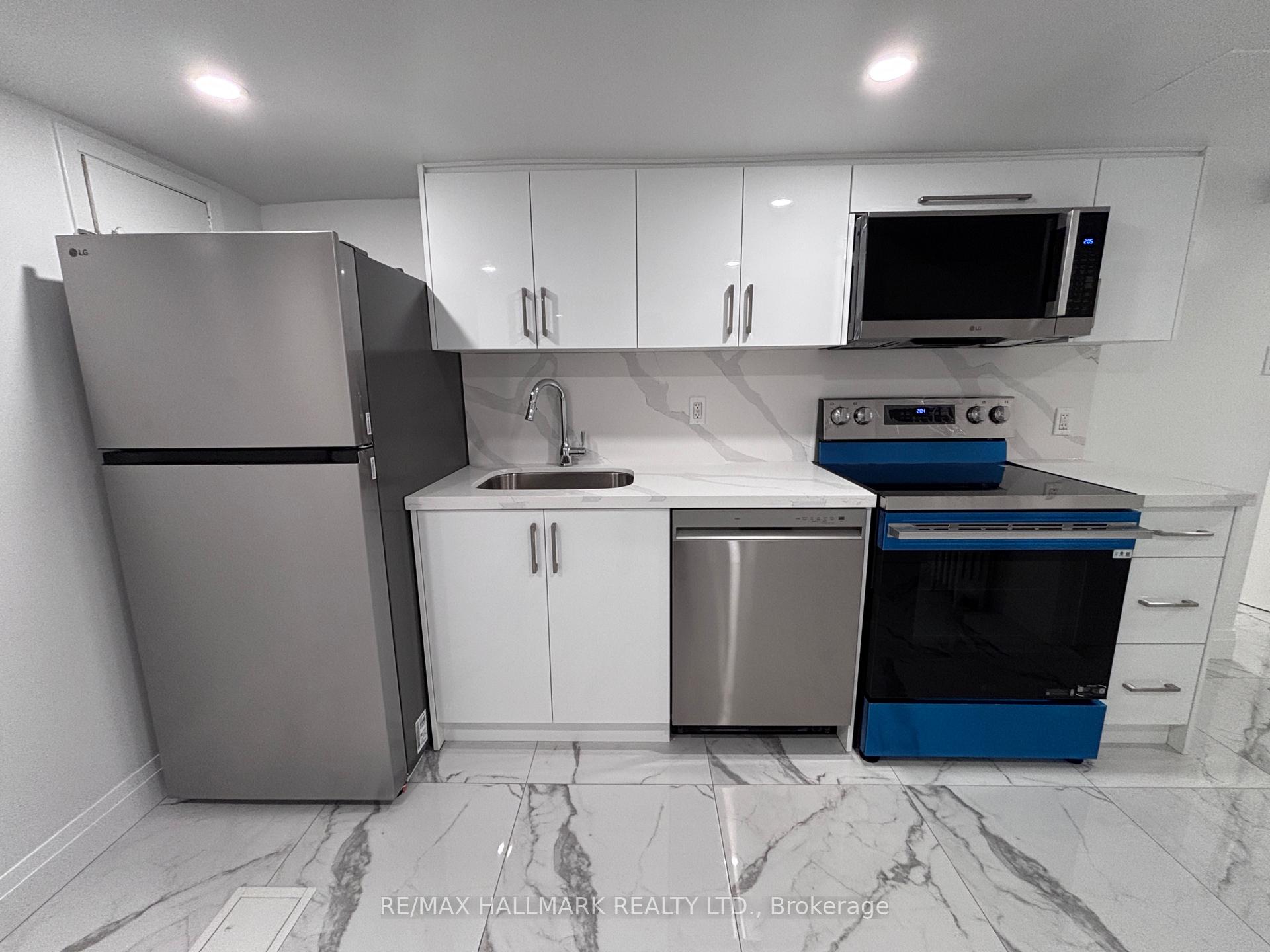 Photo 3 of Unit Lower, 27 Delaware Avenue, Toronto, Palmerston-Little Italy — HOMEH