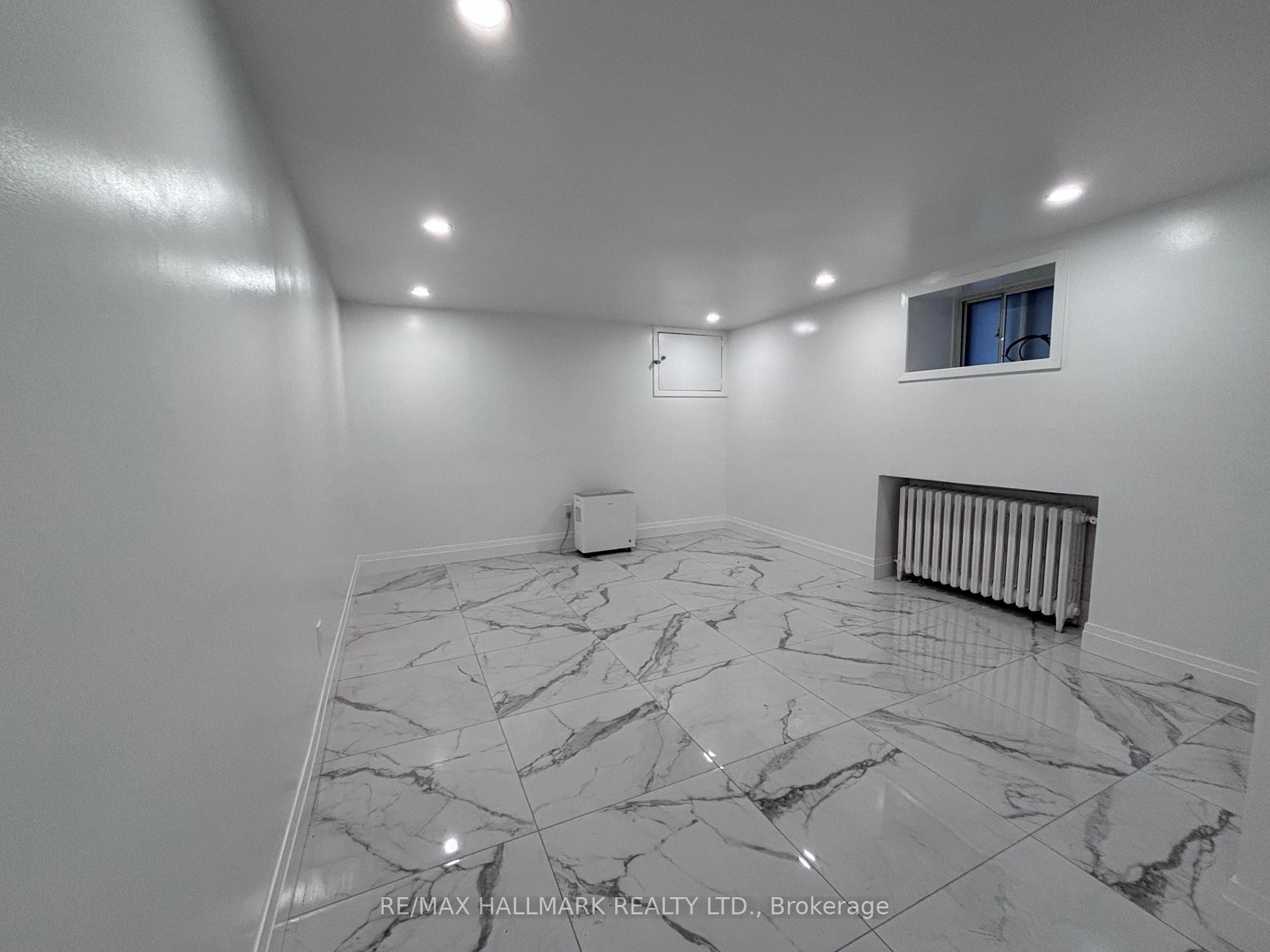 Photo 7 of Unit Lower, 27 Delaware Avenue, Toronto, Palmerston-Little Italy — HOMEH