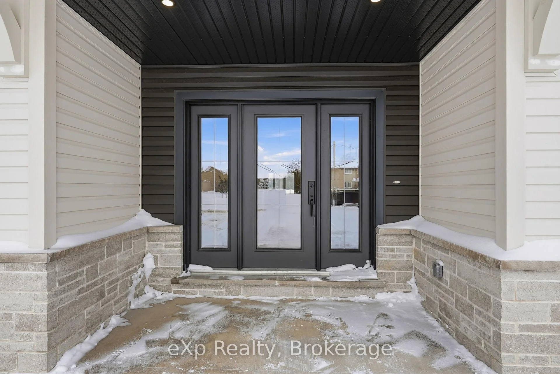 Photo 8 of 1036 Walton Avenue N, North Perth, Listowel — HOMEH